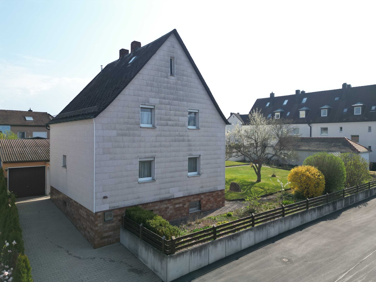 Platz zum Leben, Raum zum Wachsen – Haus mit Potenzial in Weiden-Rehbühl – Weiden – Bild 1 von 20