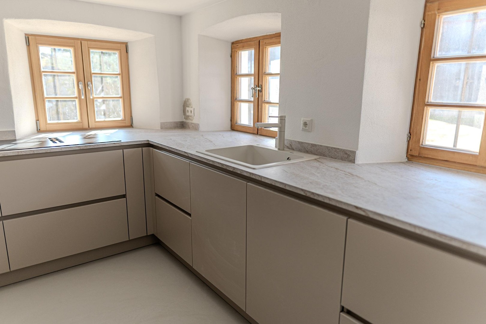 Einzigartiges Bauernhaus 1482 – Luxus-Sanierung & Erstbezug – Vogtareuth – Vorschaubild 7