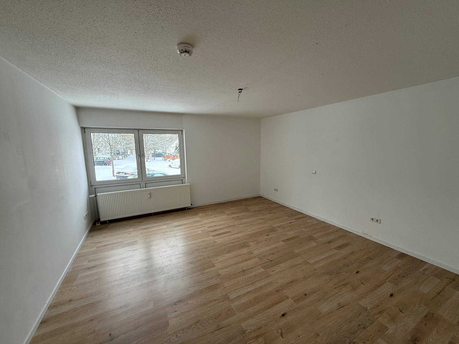 Erste gemeinsame Wohnung? Hier passt’s! - 2 Zimmer Erdgeschosswohnung mit Balkon – Wolfsburg – Vorschaubild 3