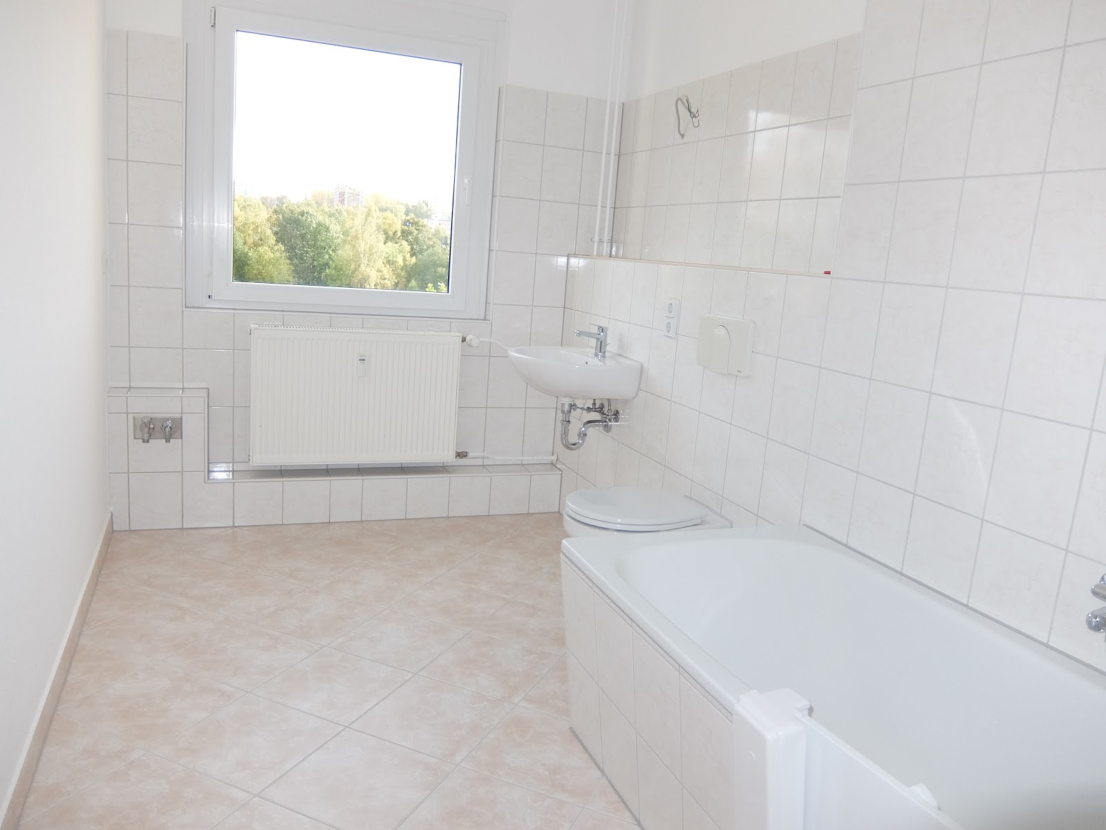 2-Zimmer-Wohnung mit Duschwanne, Aufzug ebenerdig ... – Chemnitz – Vorschaubild 16