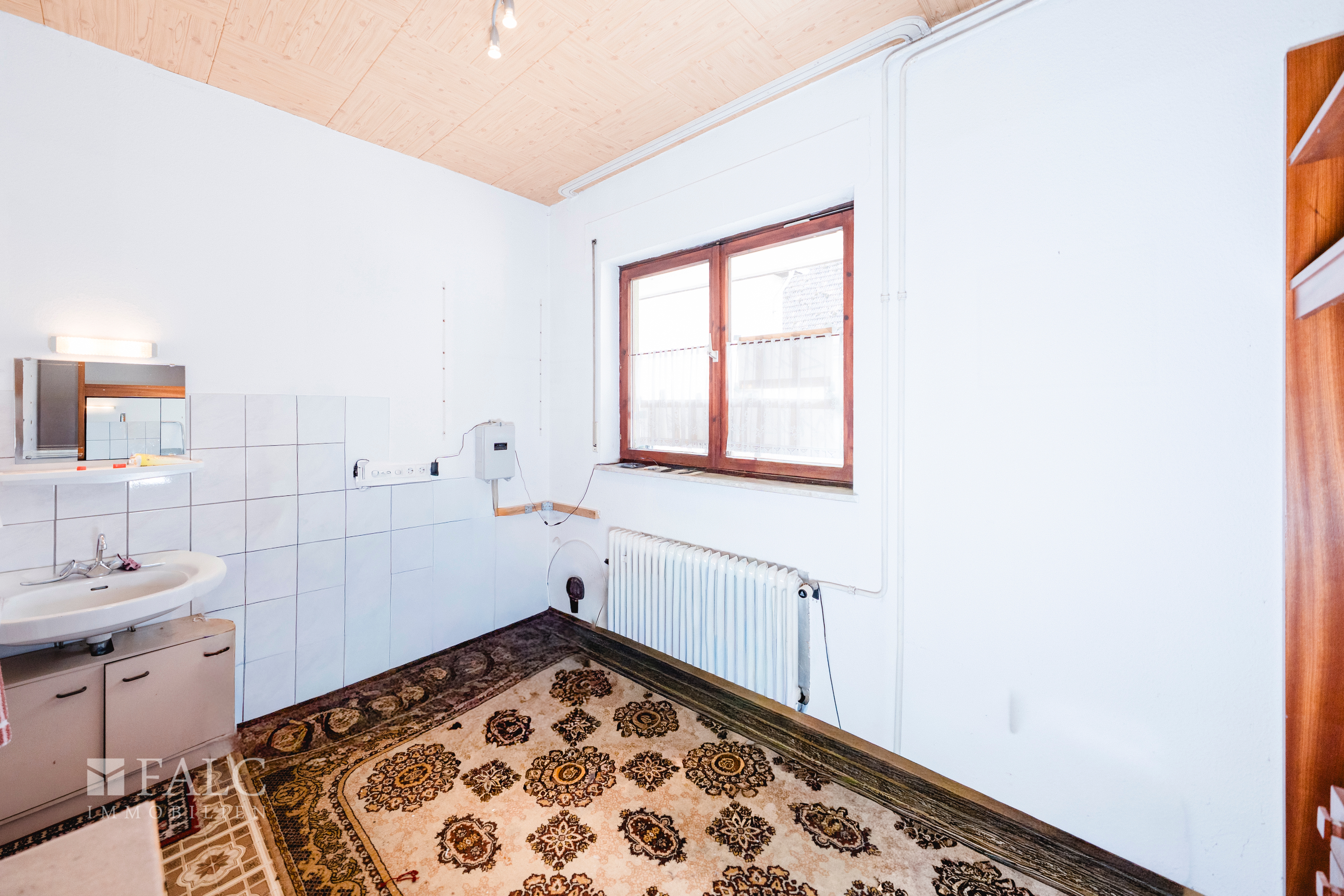 Attraktives Wohnhaus mit Balkon und vielseitigem Nutzungspotenzial in Zentraler Lage von Enzberg – Mühlacker – Vorschaubild 6