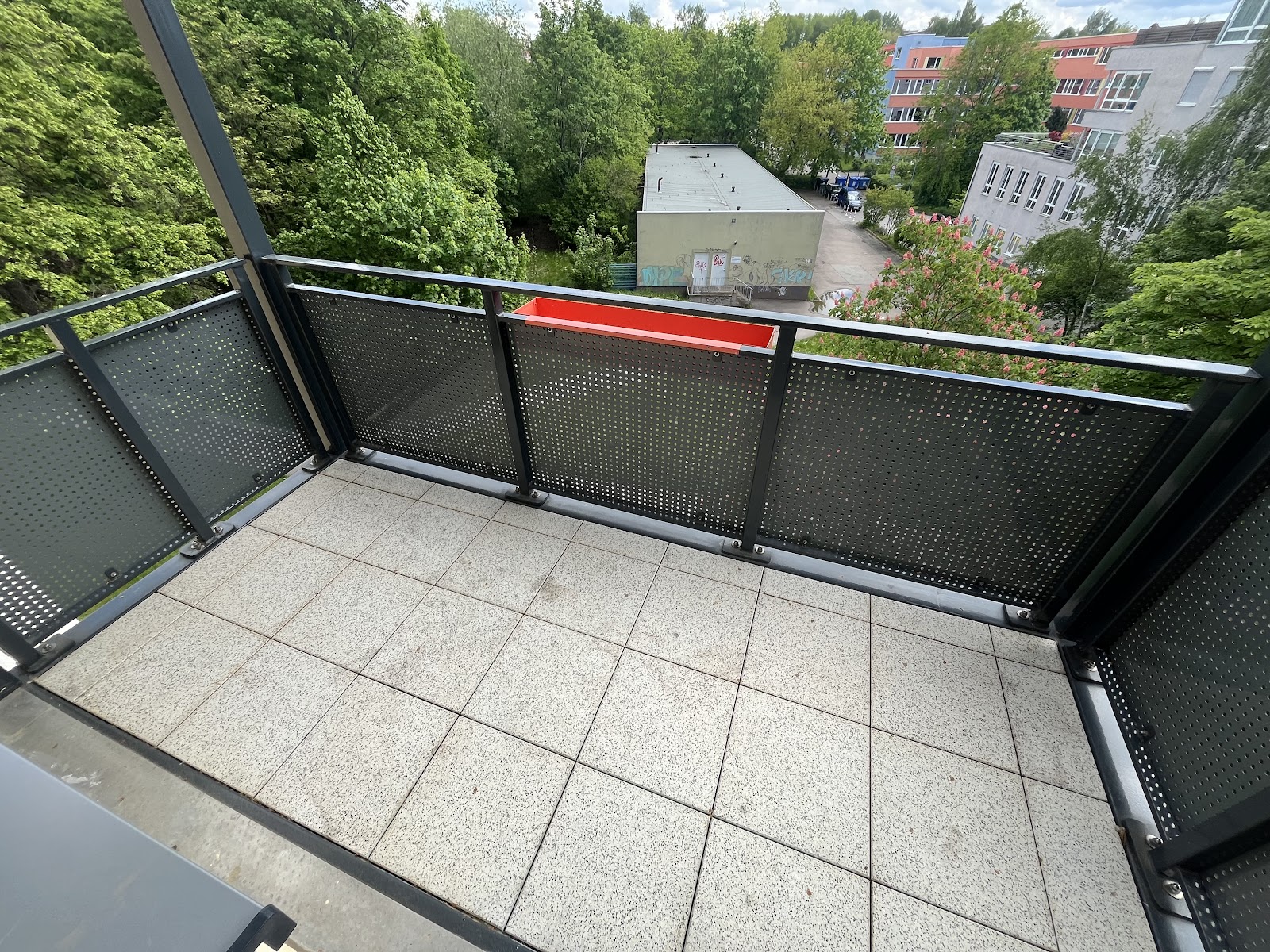 +++ Wohlfühlwohnung mit Balkon wartet auf Euch +++