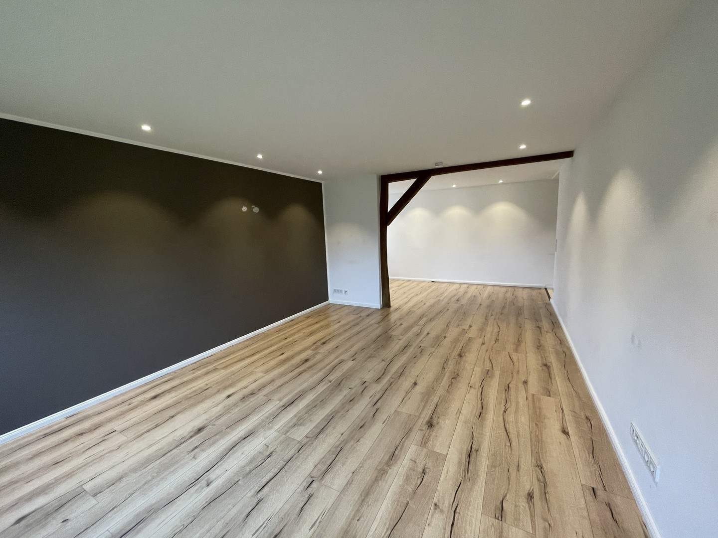 Idyllisches, modernisiertes 3- Raum-Einfamilienhaus mit geh. Innenausstattung in Bergisch Gladbach – Bergisch Gladbach – Vorschaubild 23