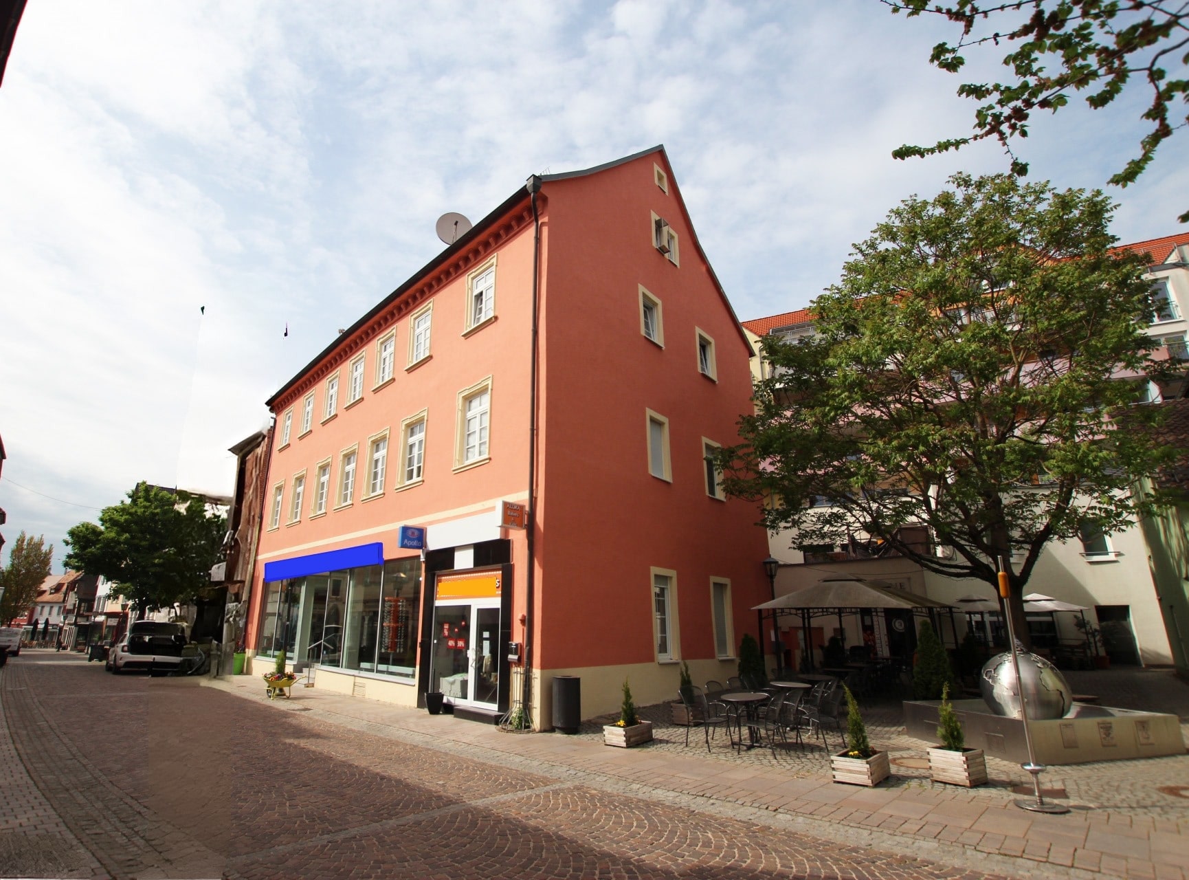 bg