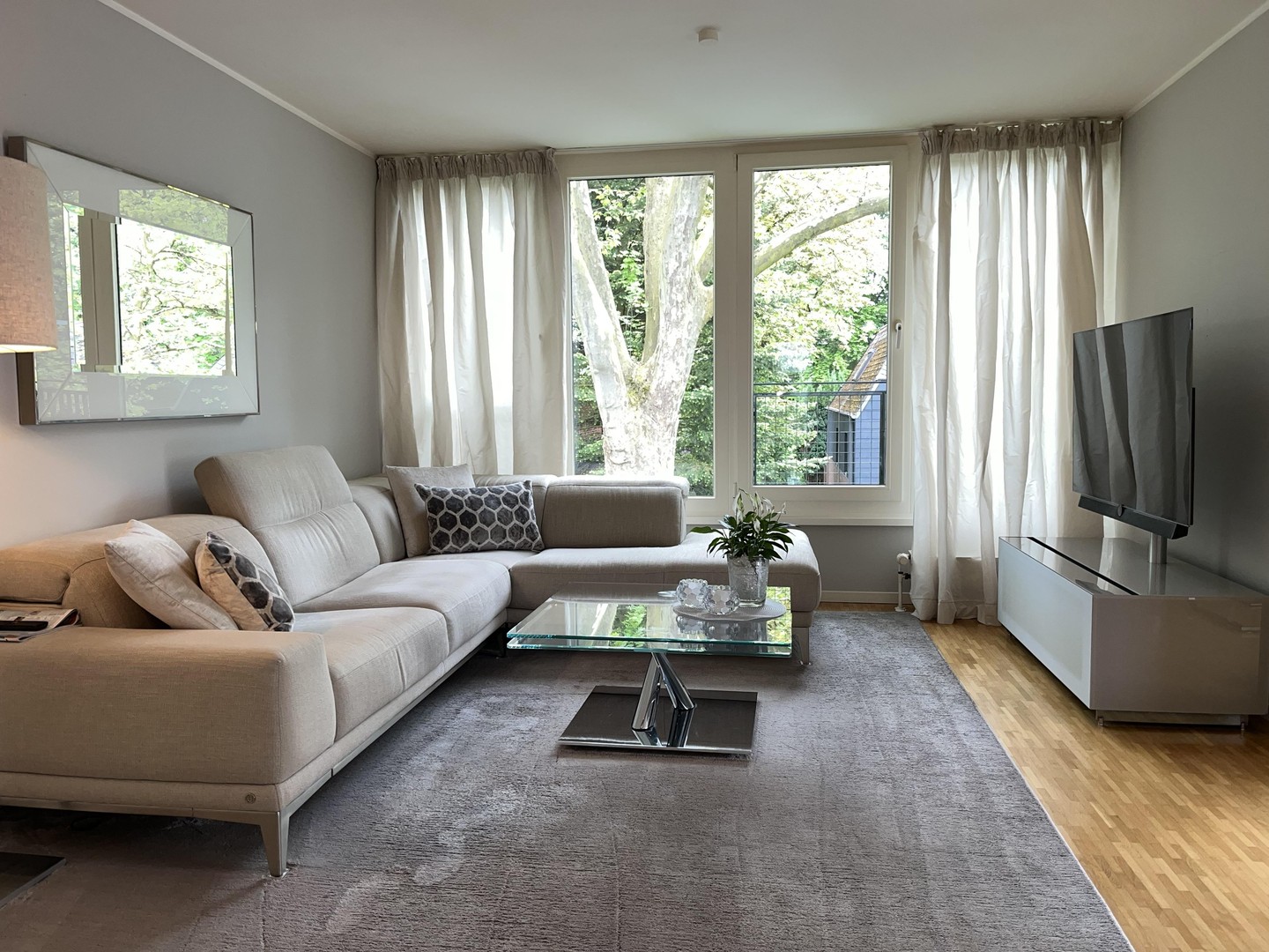 Schöne Penthouse Wohnung zwischen Eppendorf und Eimsbüttel,inkl.2Tiefgaragen Stellplätzen – Hamburg – Bild 1 von 17