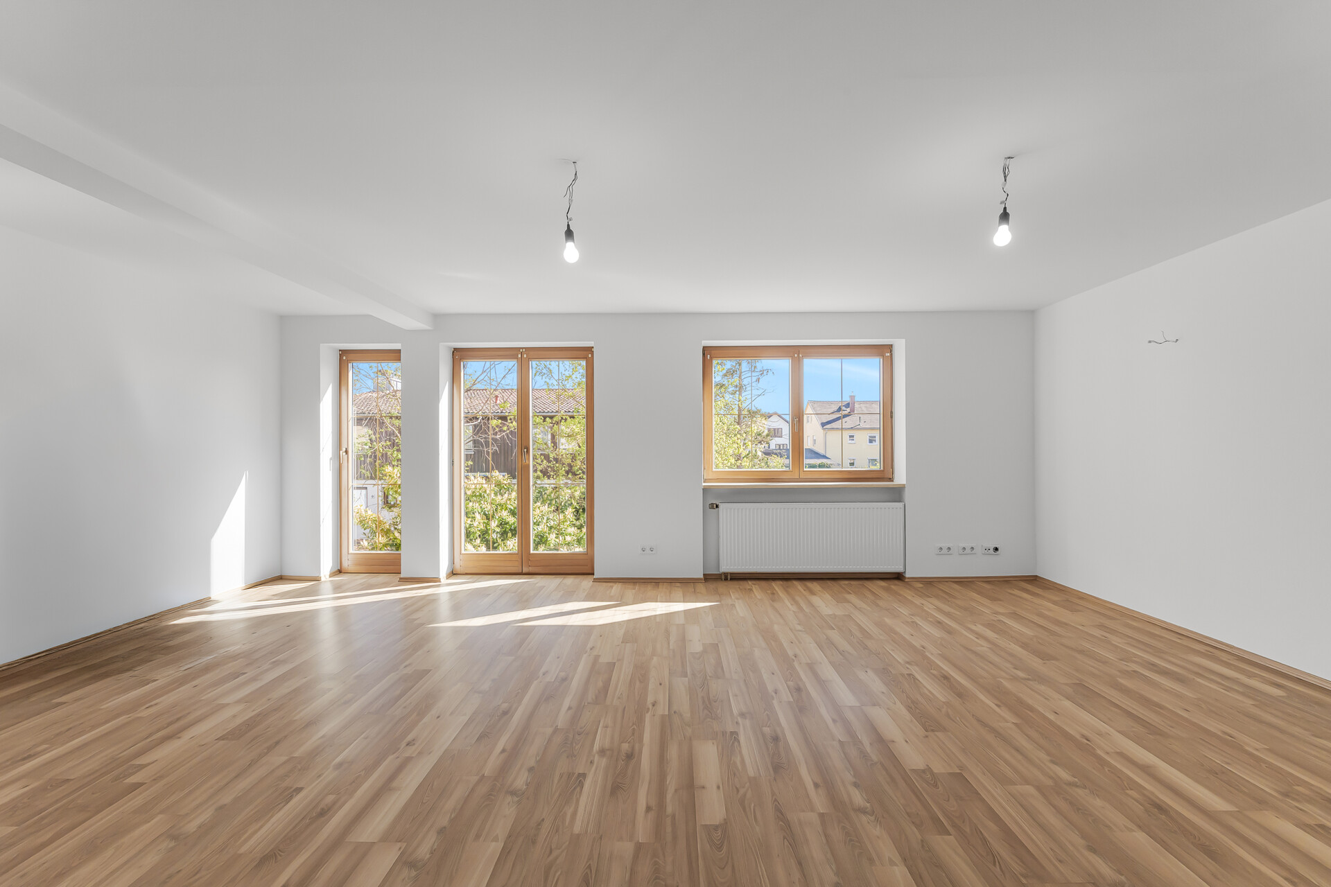 Großes Mehrfamilienhaus, Pool u. Doppelgarage, gepflegt, teilrenoviert - Bes: FR 29.5. ind. Vereinb. – München – Vorschaubild 23