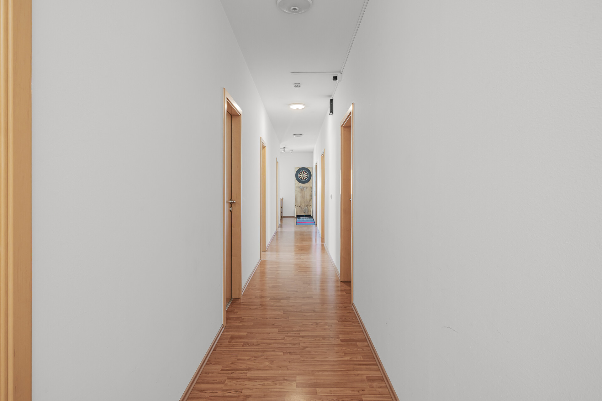 Großes Mehrfamilienhaus, Pool u. Doppelgarage, gepflegt, teilrenoviert - Bes: FR 29.5. ind. Vereinb. – München – Vorschaubild 33