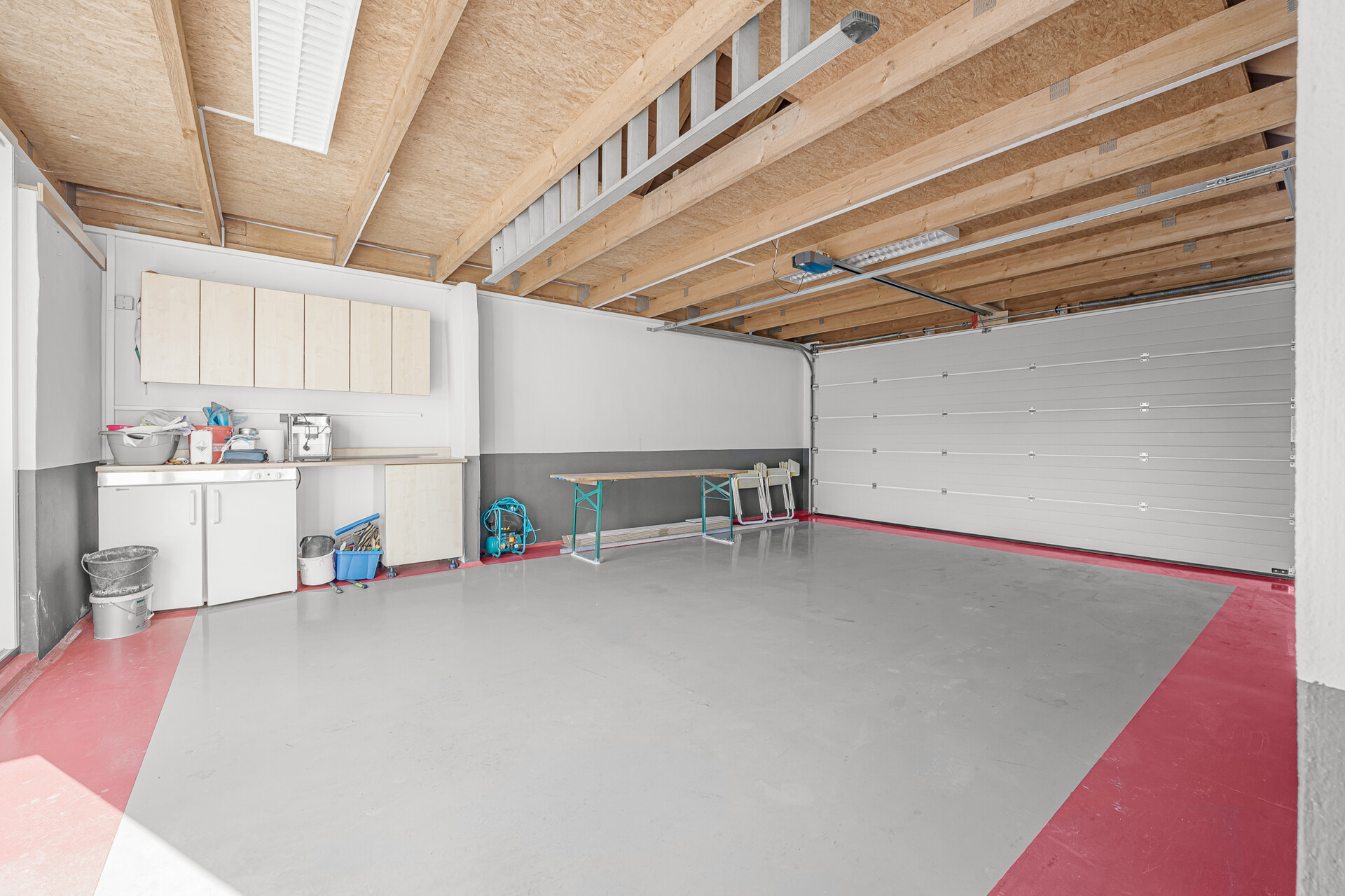 Großes Mehrfamilienhaus, Pool u. Doppelgarage, gepflegt, teilrenoviert - Bes: FR 29.5. ind. Vereinb. – München – Vorschaubild 34