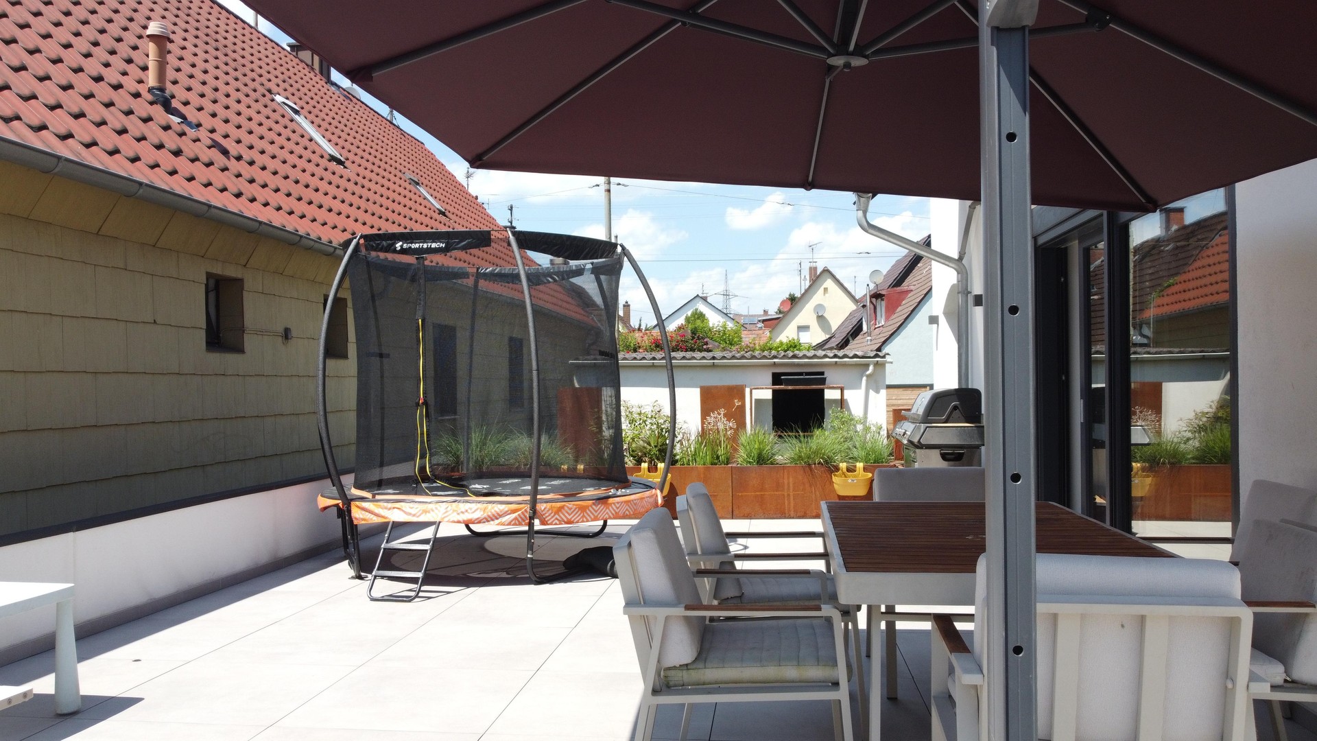 Zukunftssicheres Design-Atriumhaus: Klasse B, 12kWp PV, Klima, Kamin & Einlieger-Option – Karlsruhe – Vorschaubild 21