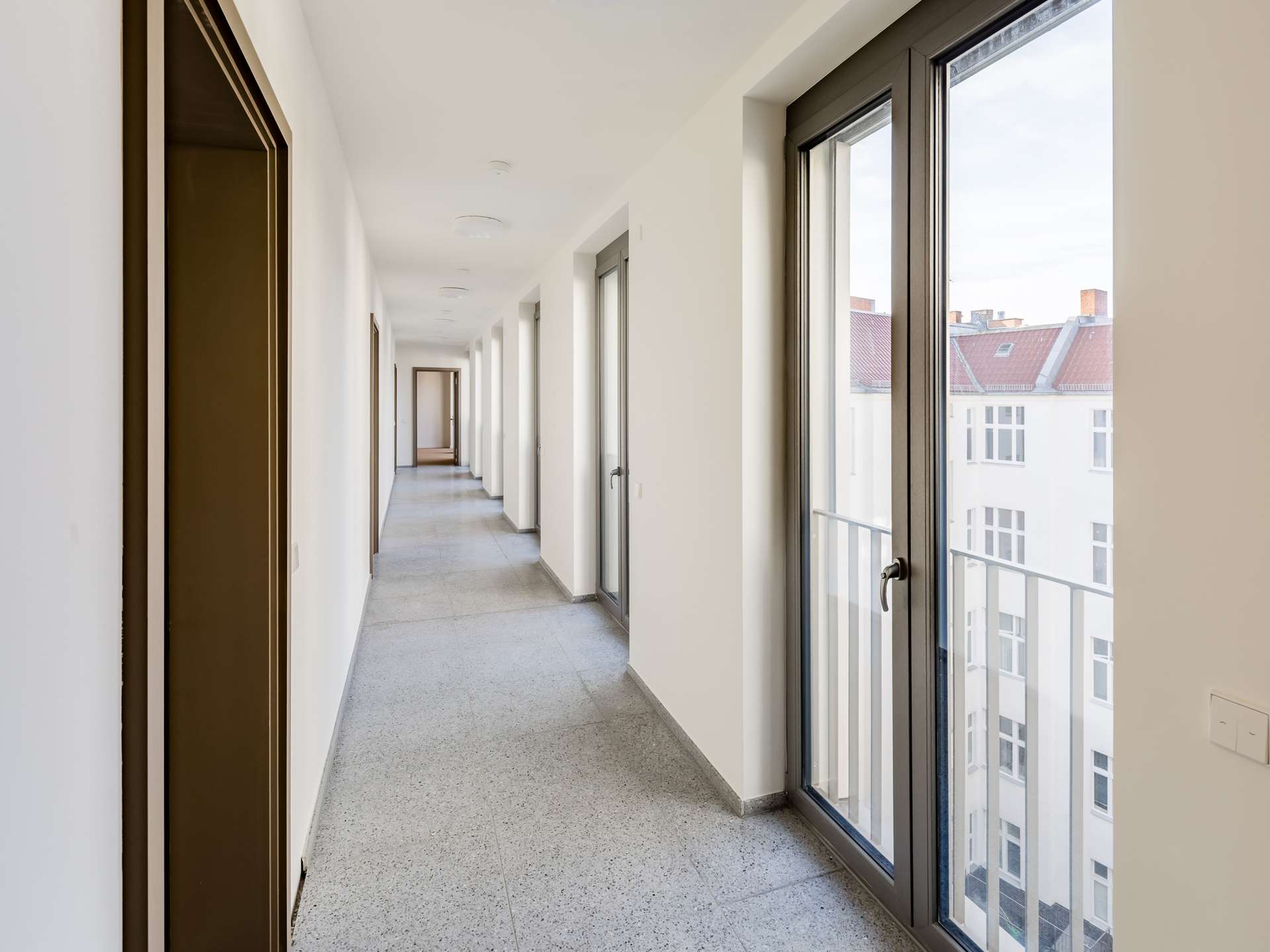 Wohnen im Erstbezug: 2-Zimmer-Neubauwohnung mit großzügiger Dachterrasse in Charlottenburg – Berlin – Vorschaubild 4