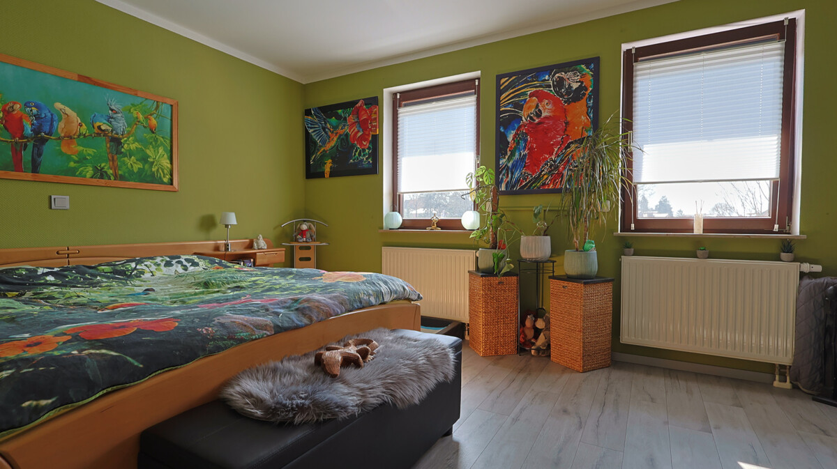 Ihr neues Familienglück: Lichtdurchflutetes Reihenmittelhaus mit Pool-Oase! – Zossen – Vorschaubild 7