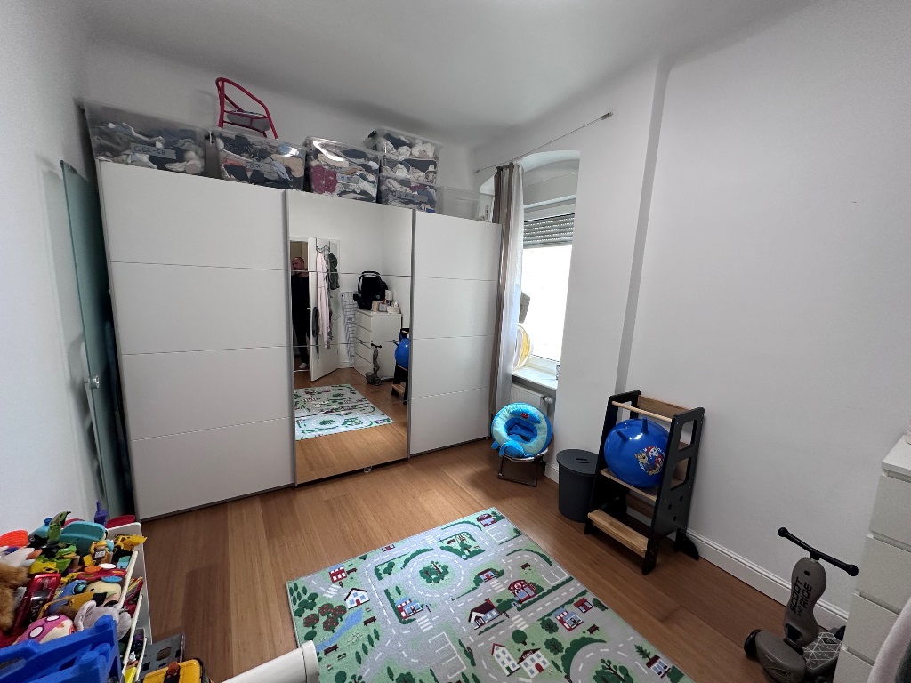 bg