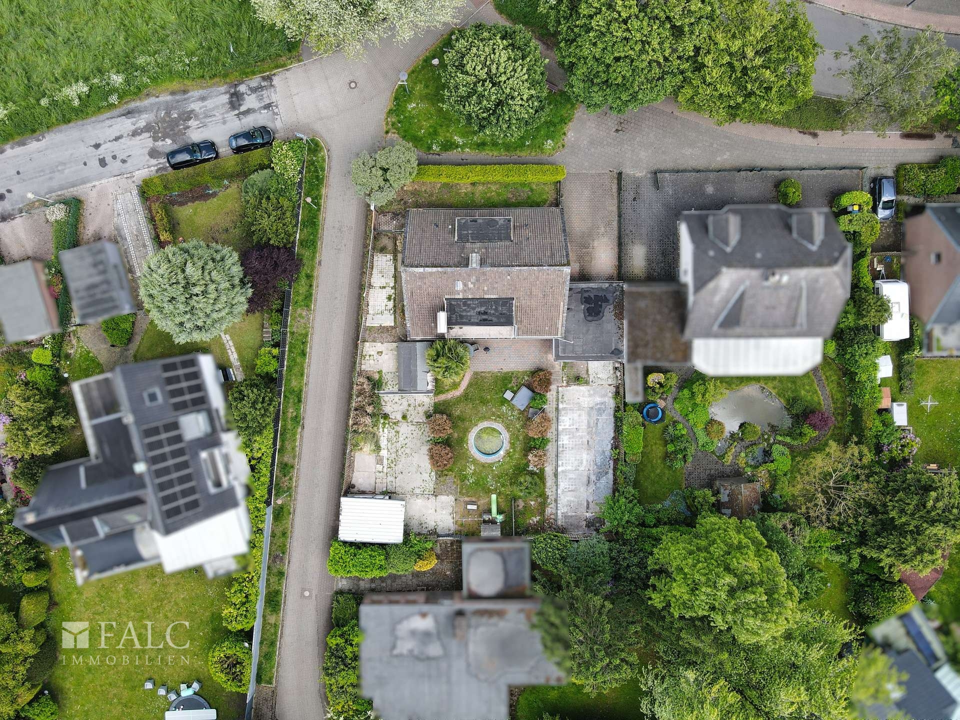 Familienidylle mit Perspektive: Einfamilienhaus mit Potenzial zum Zweifamilienhaus! – Krefeld – Vorschaubild 22