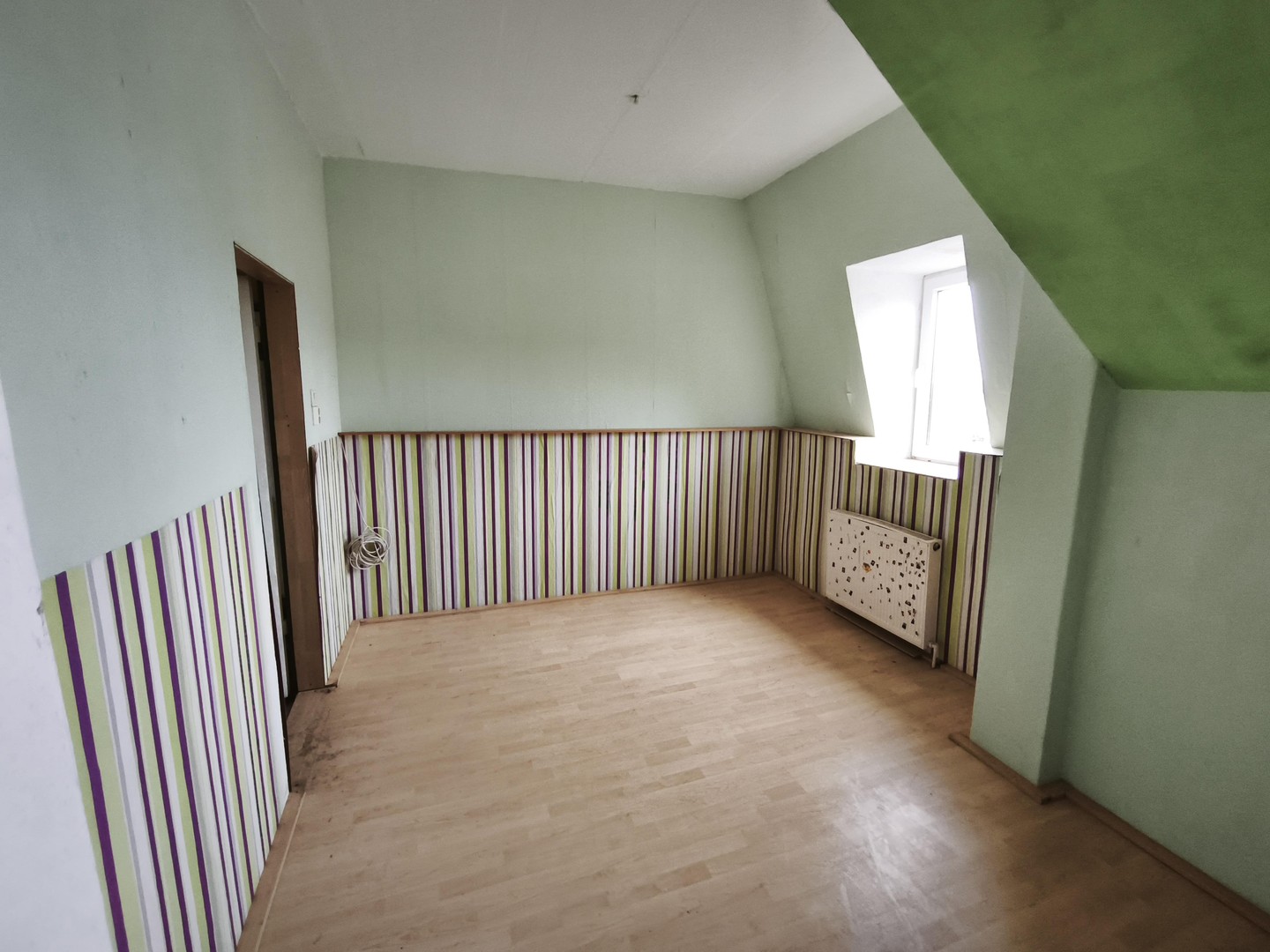 Herrschaftliches EFH im Grünen von Bernburg ohne Denkmalschutz, San.-Bedarf – Bernburg – Vorschaubild 21