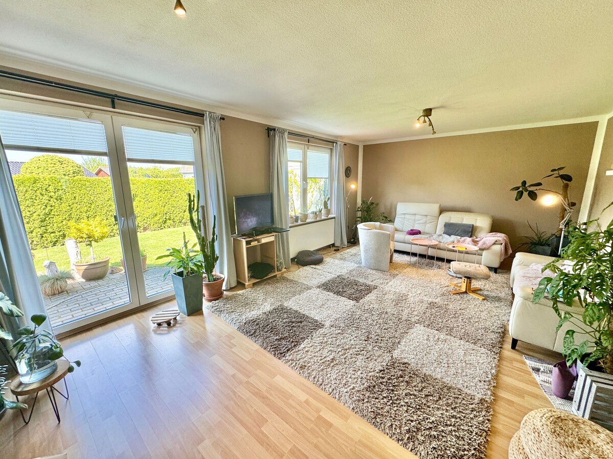 HORN IMMOBILIEN ++ RESERVIERT! Einfamilienhaus im Bungalowstil in Chemnitz bei Neubrandenburg – Chemnitz – Vorschaubild 2