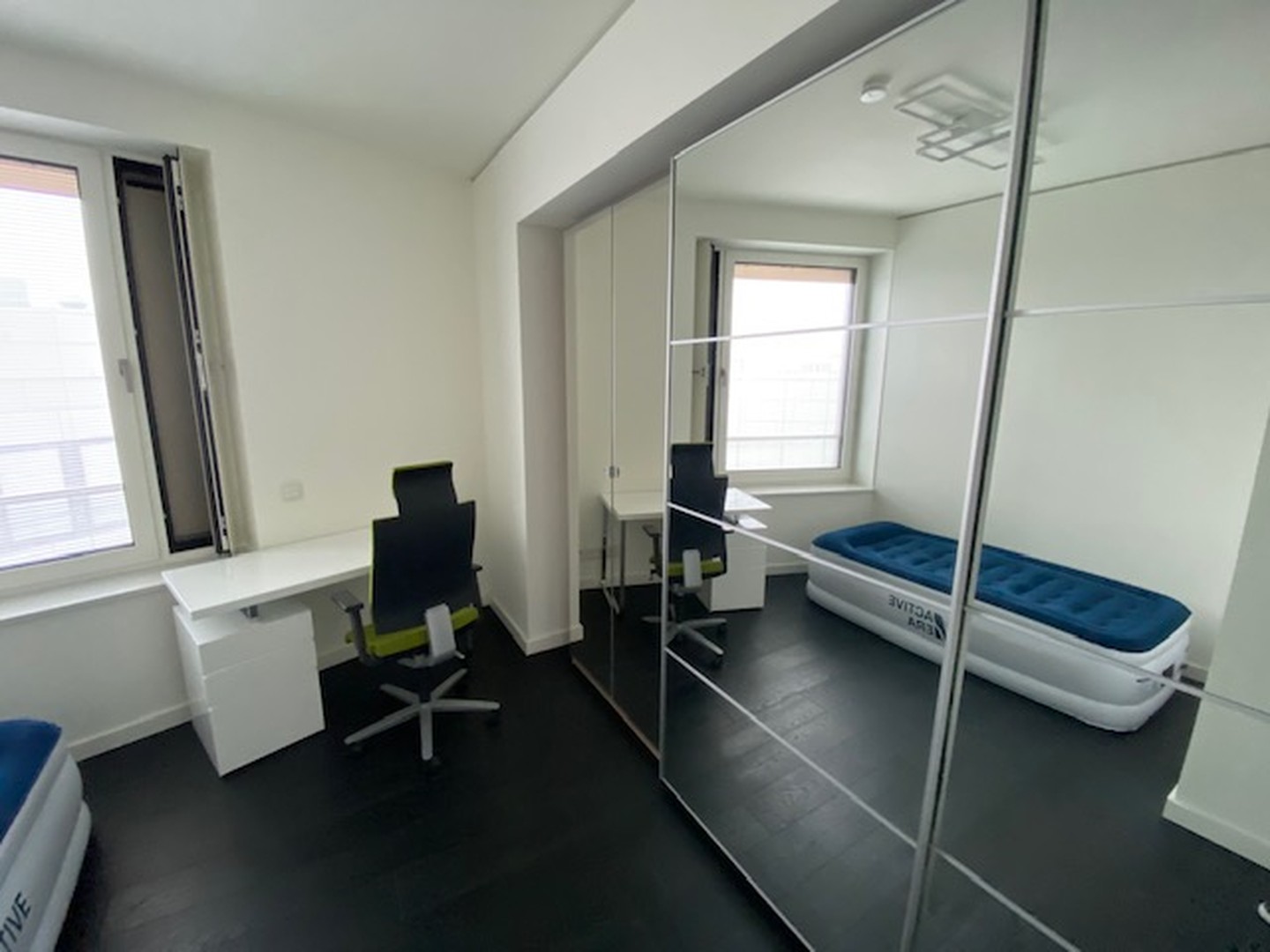 Luxus Design Appartement mit Elbblick – Hamburg – Vorschaubild 17