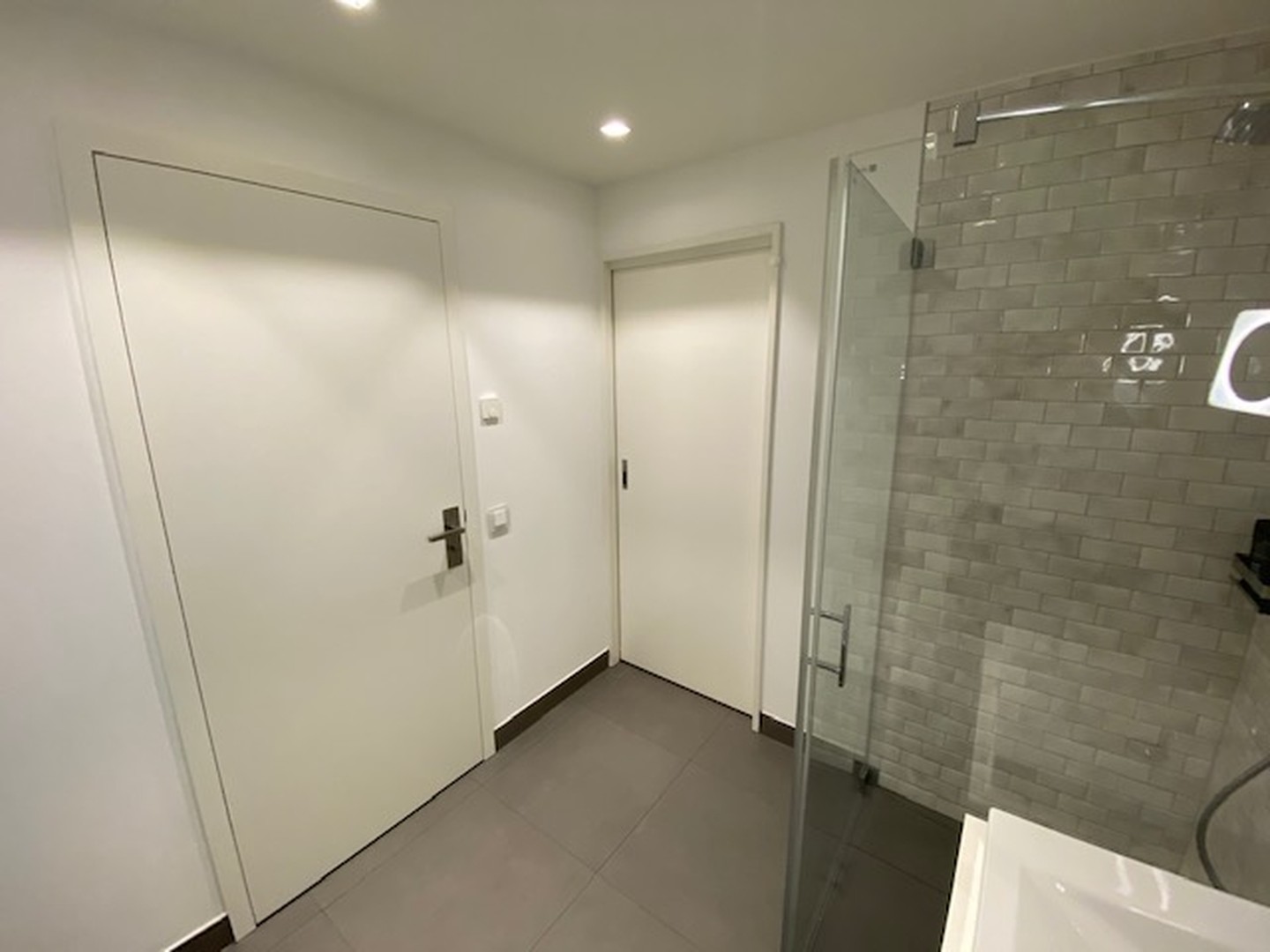 Luxus Design Appartement mit Elbblick – Hamburg – Vorschaubild 22