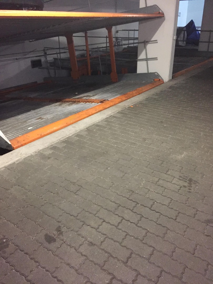bg