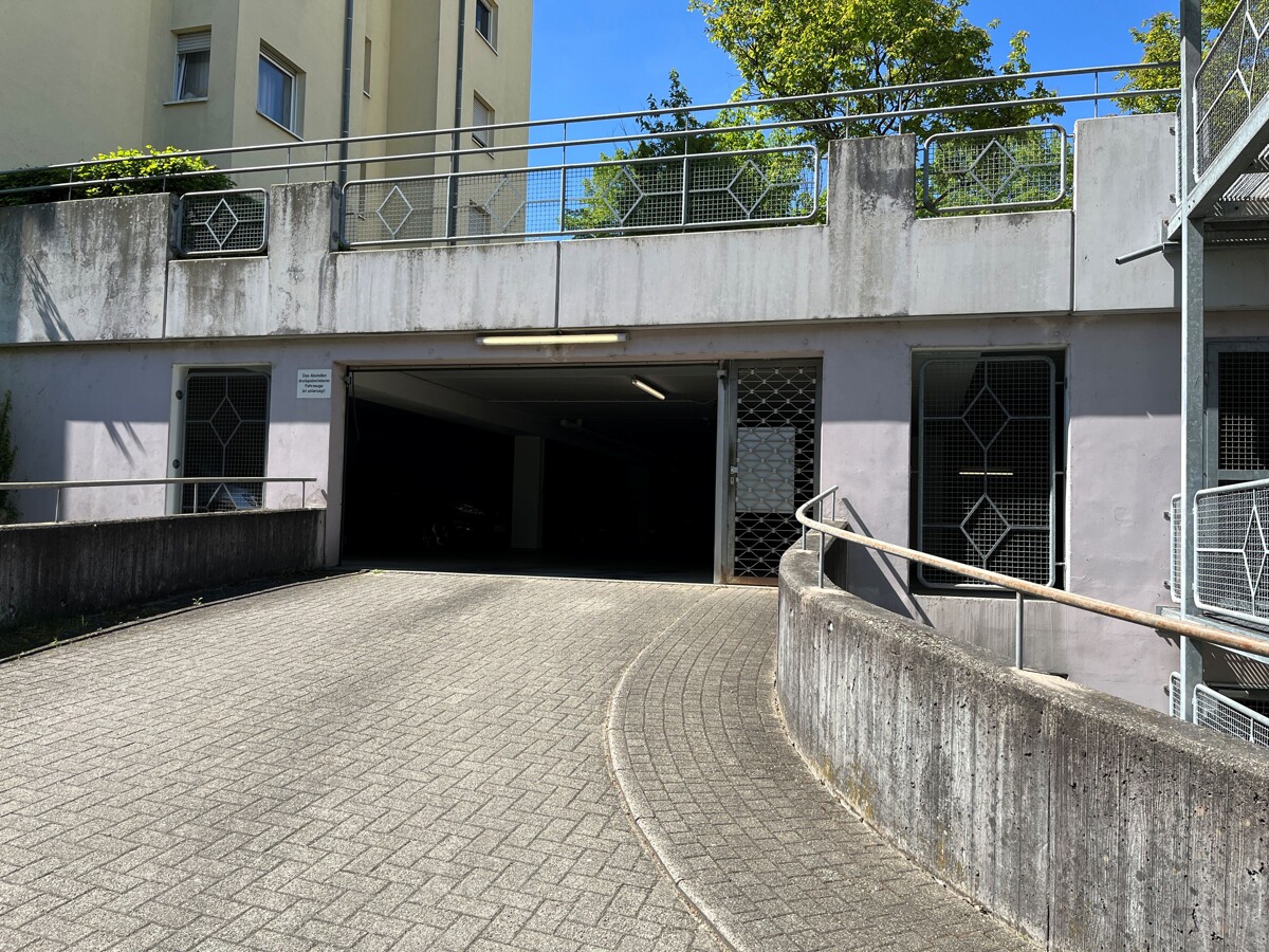 bg