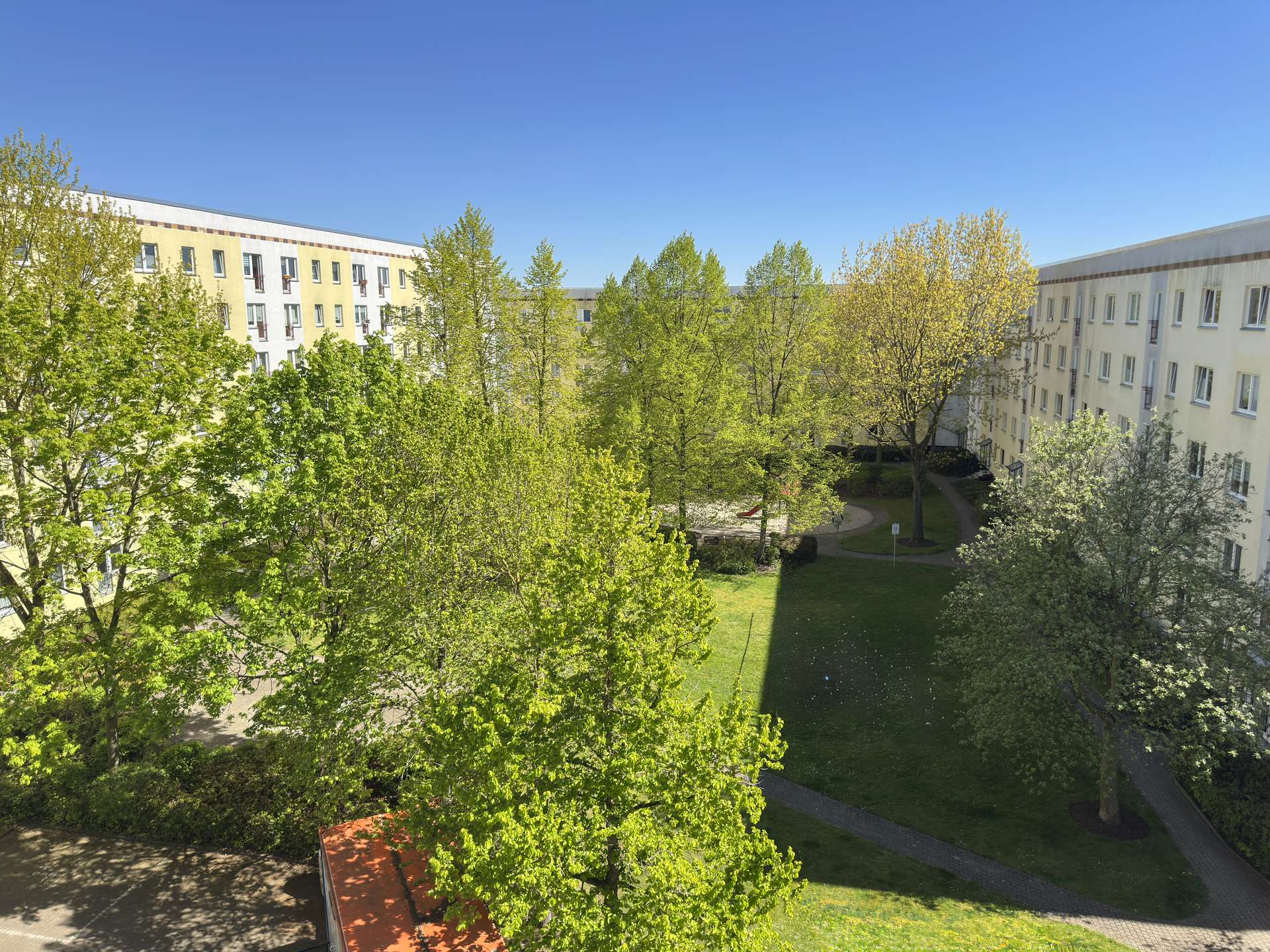 Ab sofort bezugsfrei: Idyllisches Wohnumfeld | Sonniger Südostbalkon | Aufzug | Fernwärme – Leipzig – Vorschaubild 10