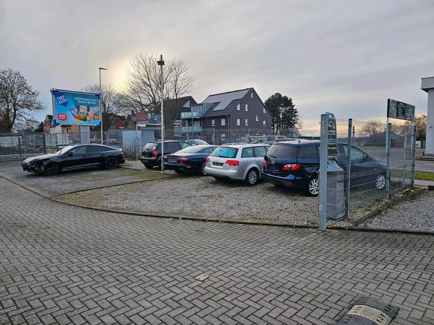bg