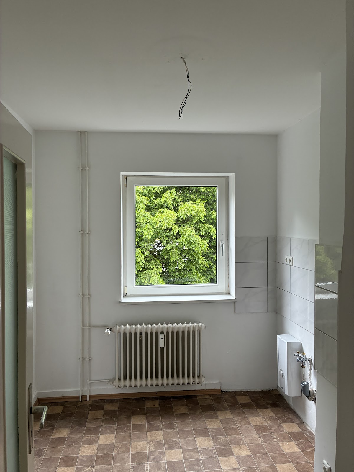 Zentral. Hell. Bezugsfertig – 3 Zimmer mit Balkon im Herzen der Stadt – Salzgitter – Vorschaubild 3