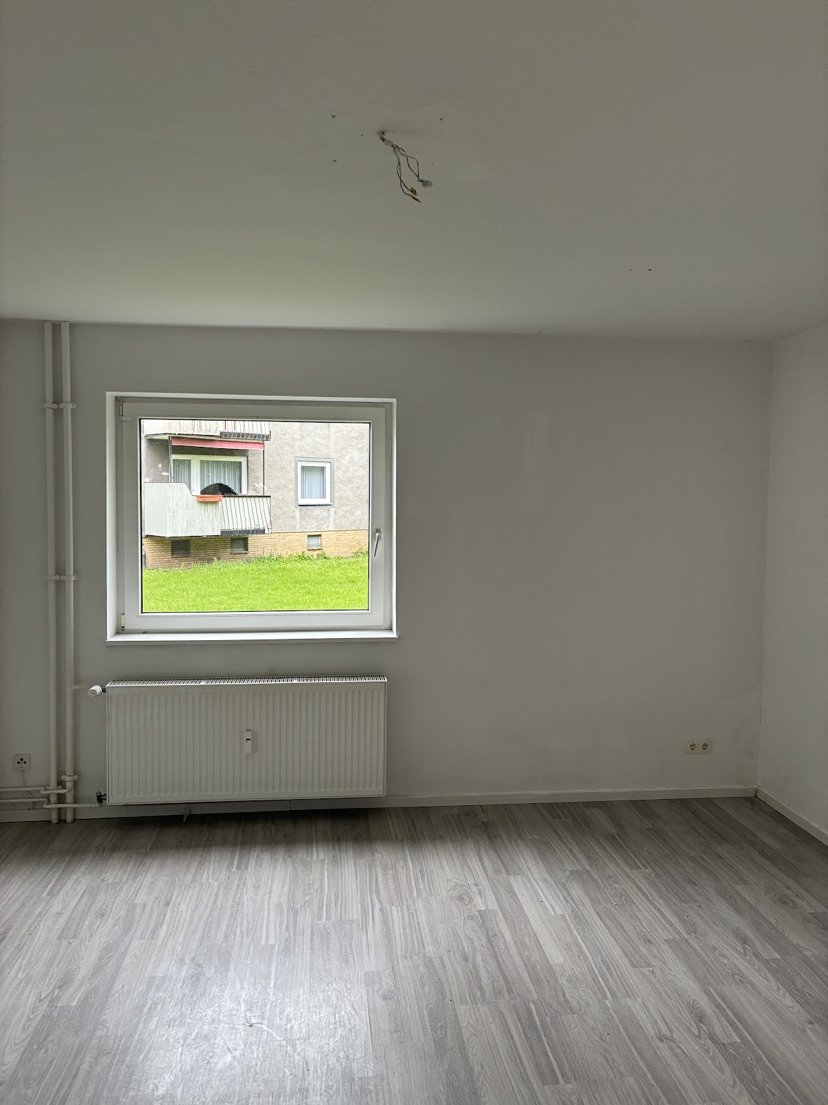Familienhit mit Balkon & Tageslichtbad - Frisch renovierte 3-Zimmer-Wohnung – Salzgitter – Vorschaubild 4