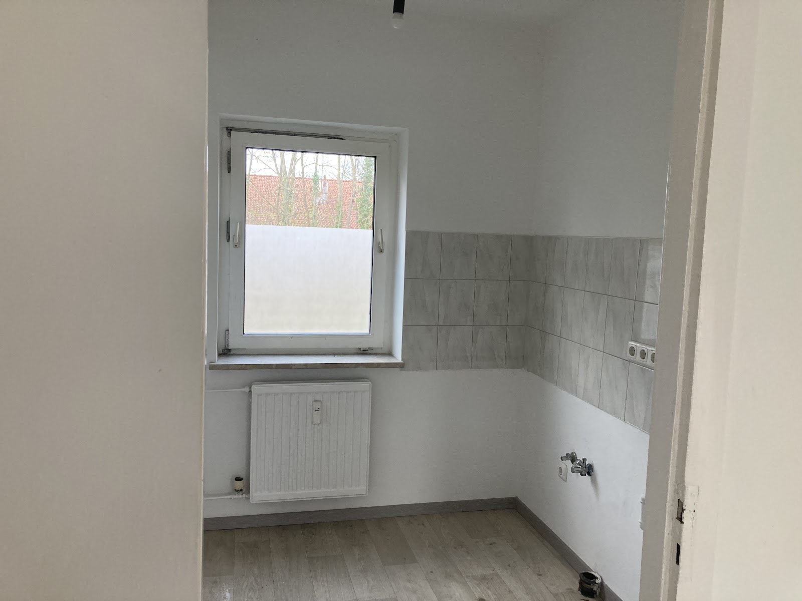 Zentral. Hell. Bezugsfertig – 2 Zimmer im Herzen der Stadt – Salzgitter – Vorschaubild 2