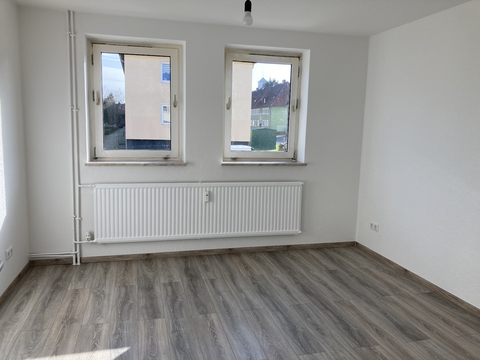 Frisch sanierte Seniorenwohnung mit ebenerdiger Dusche – Salzgitter – Vorschaubild 2