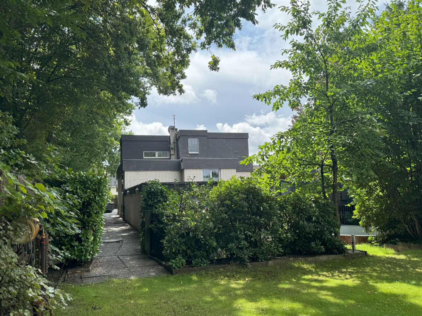 Lichtdurchflutetes Haus im Märchenviertel – großes Grundstück, Sauna & 2‑WE‑Option – Hannover – Vorschaubild 23