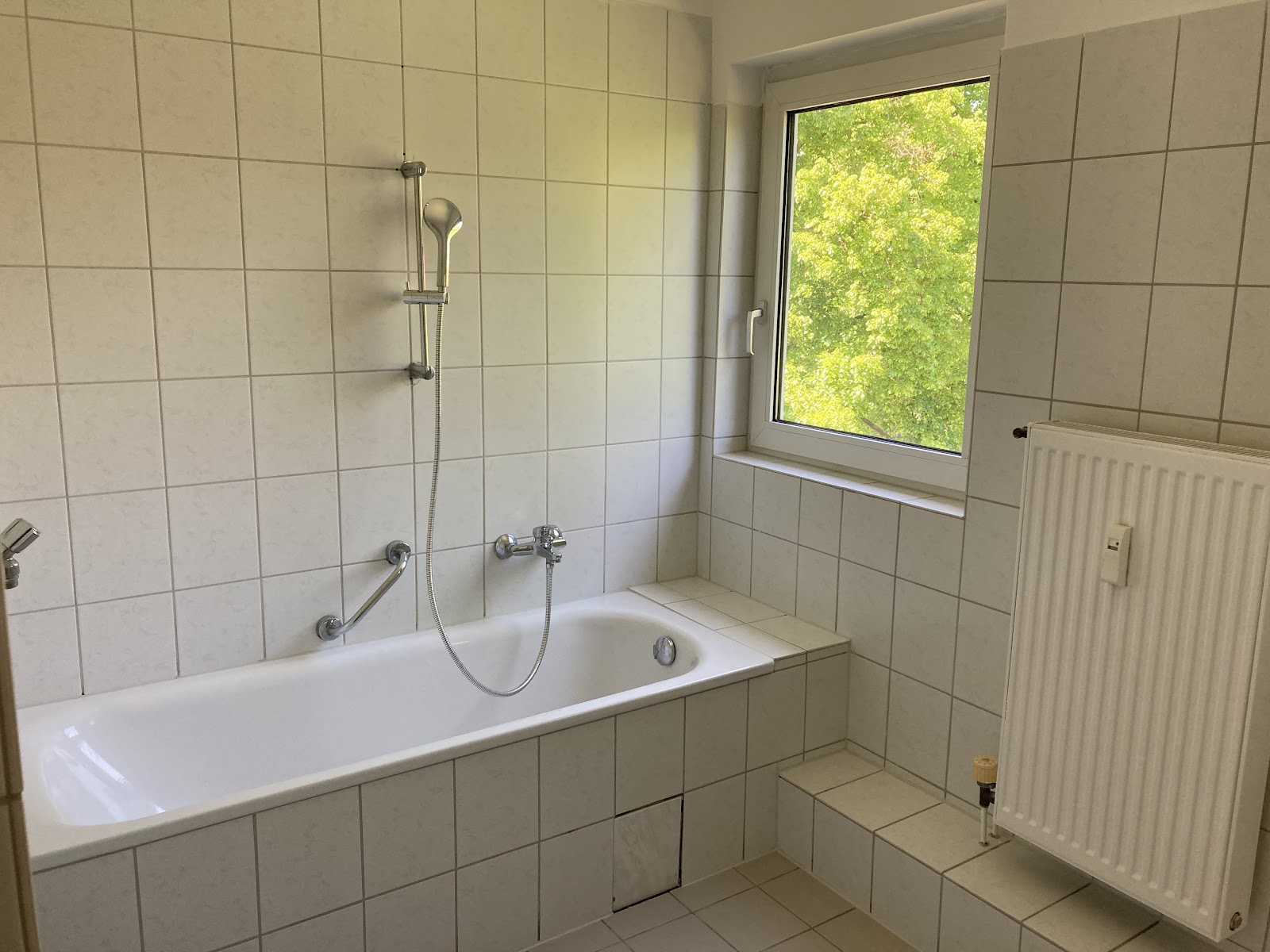 Stilvoll wohnen mit Weitblick - gepflegte 2-Zimmerwohnung im 3. Obergeschoss (ohne Fahrstuhl) – Salzgitter – Vorschaubild 6