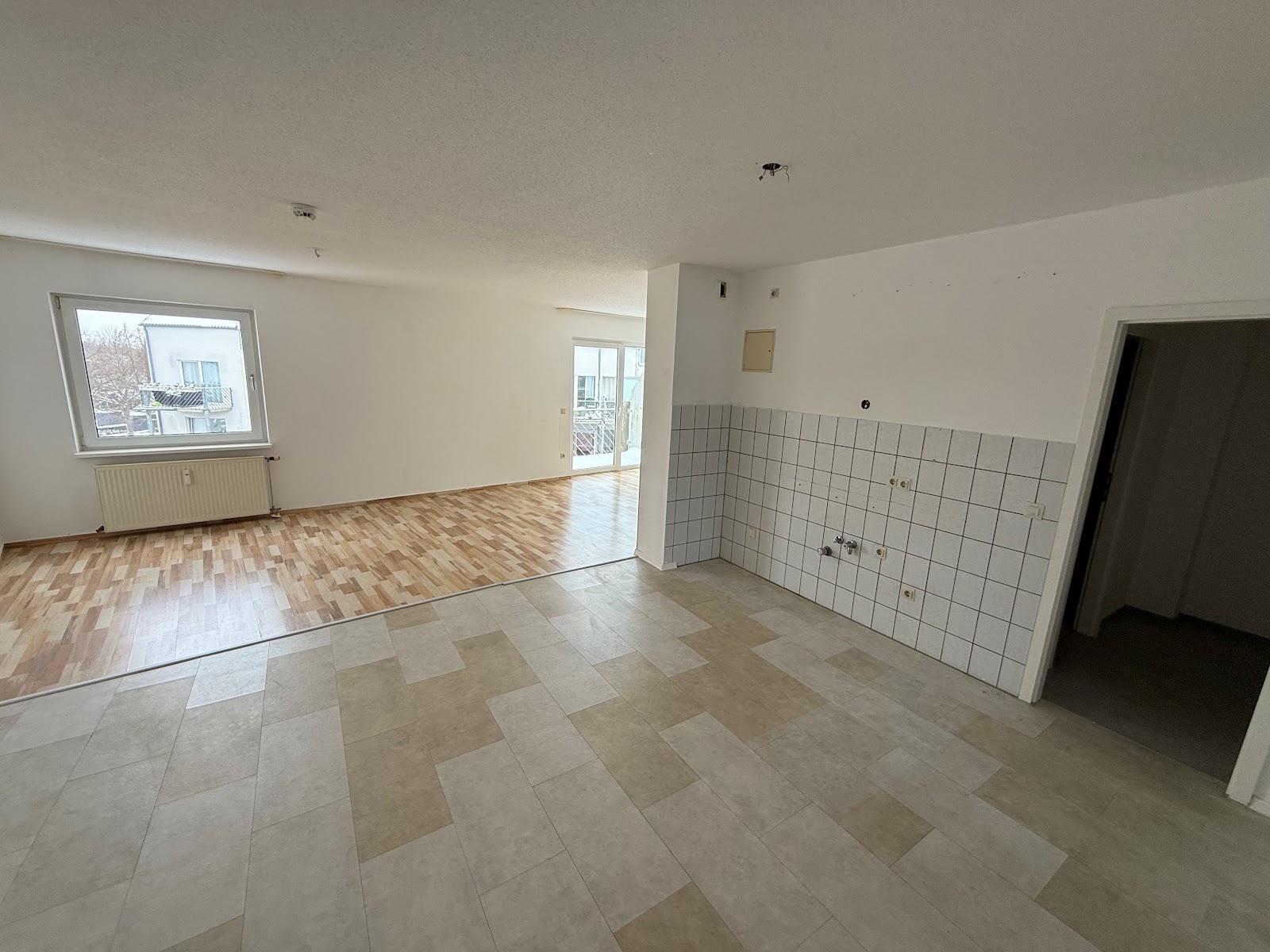 Endlich raus bei Mama – 2 Zimmer für deinen Neustart mit Balkon in guter Lage – Wolfsburg – Vorschaubild 4