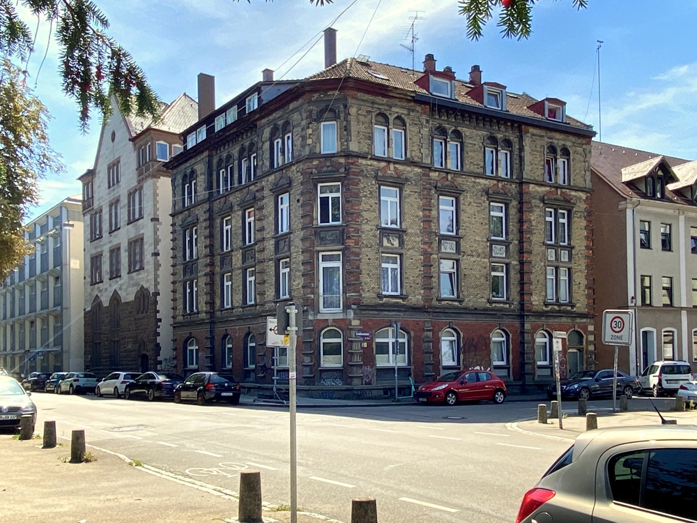 bg