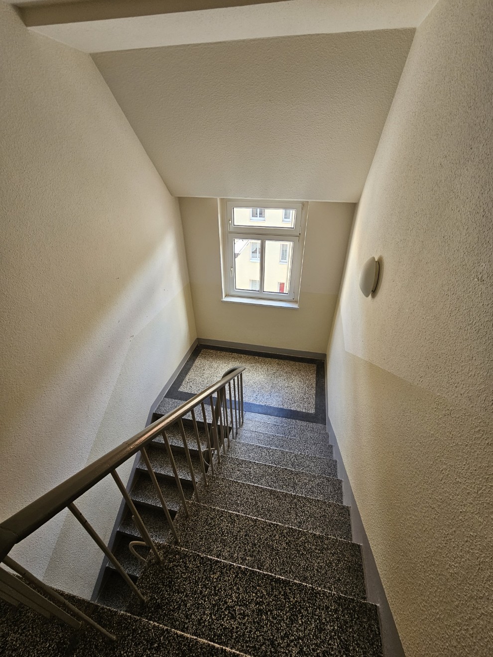 bg