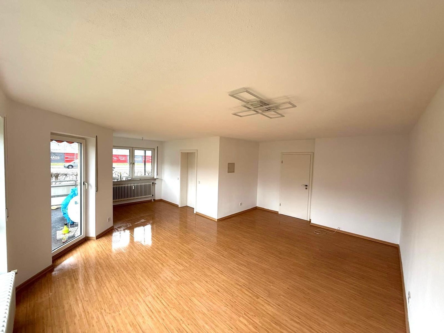Renovierte 2-Zimmer-Wohnung mit Balkon&Tiefgarage(Erbpacht) – Ingolstadt – Vorschaubild 11