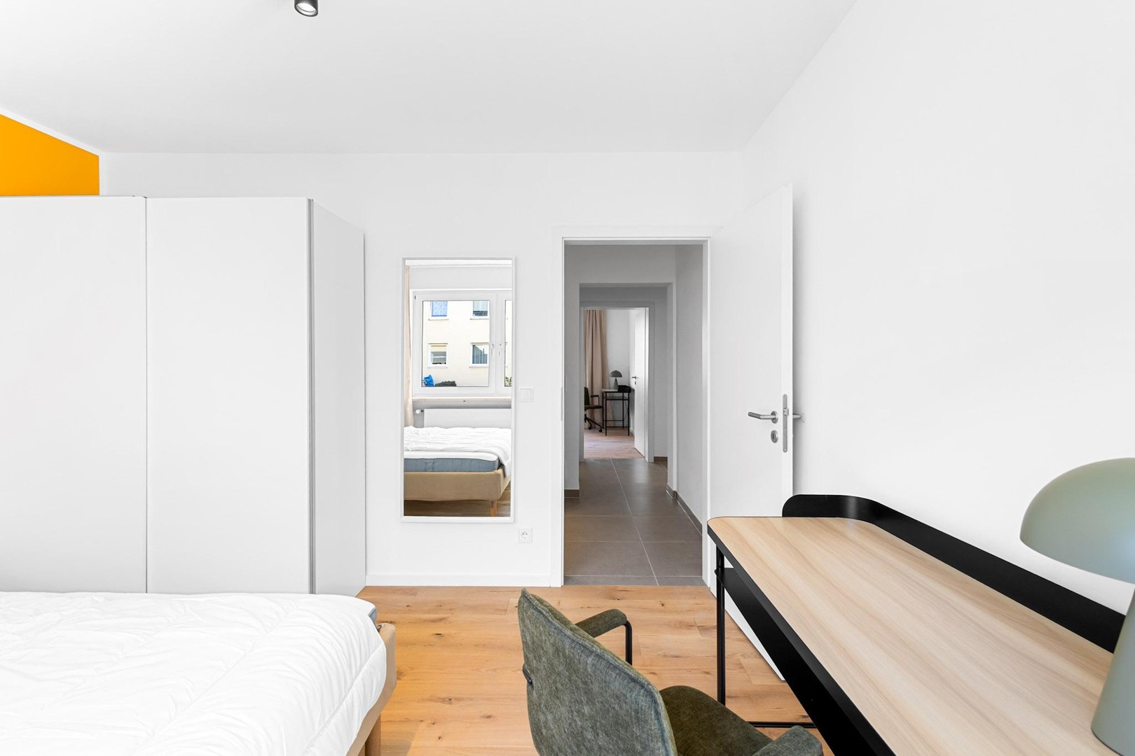 Erstbezug in Solln: 4 Zimmer | Kernsaniert | Südwest-Loggia | Provisionsfrei – München – Bild 1 von 15