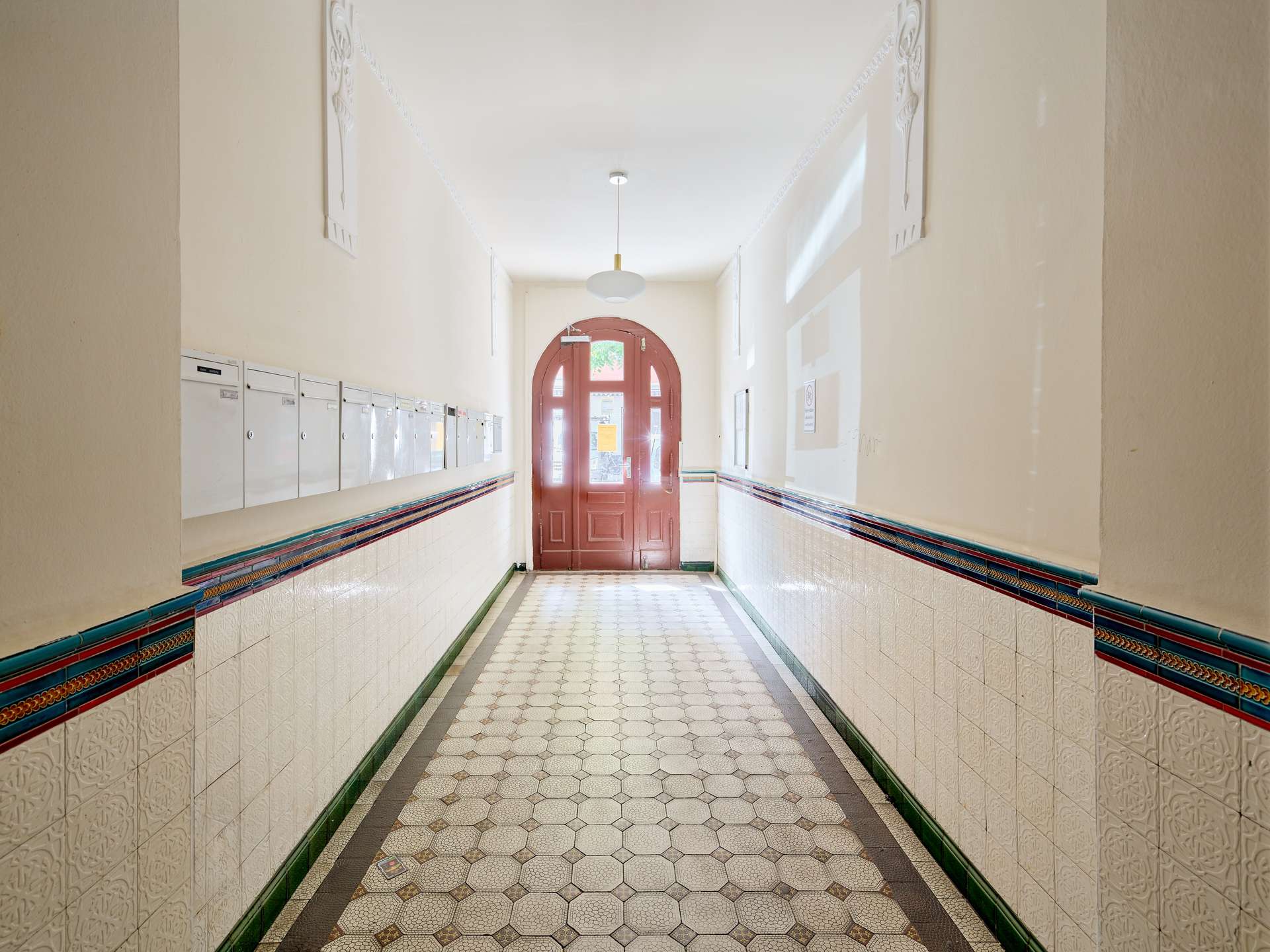 Altbauwohnung mit Balkon und viel Entwicklungspotenzial im beliebten Reuterkiez – Berlin – Vorschaubild 2