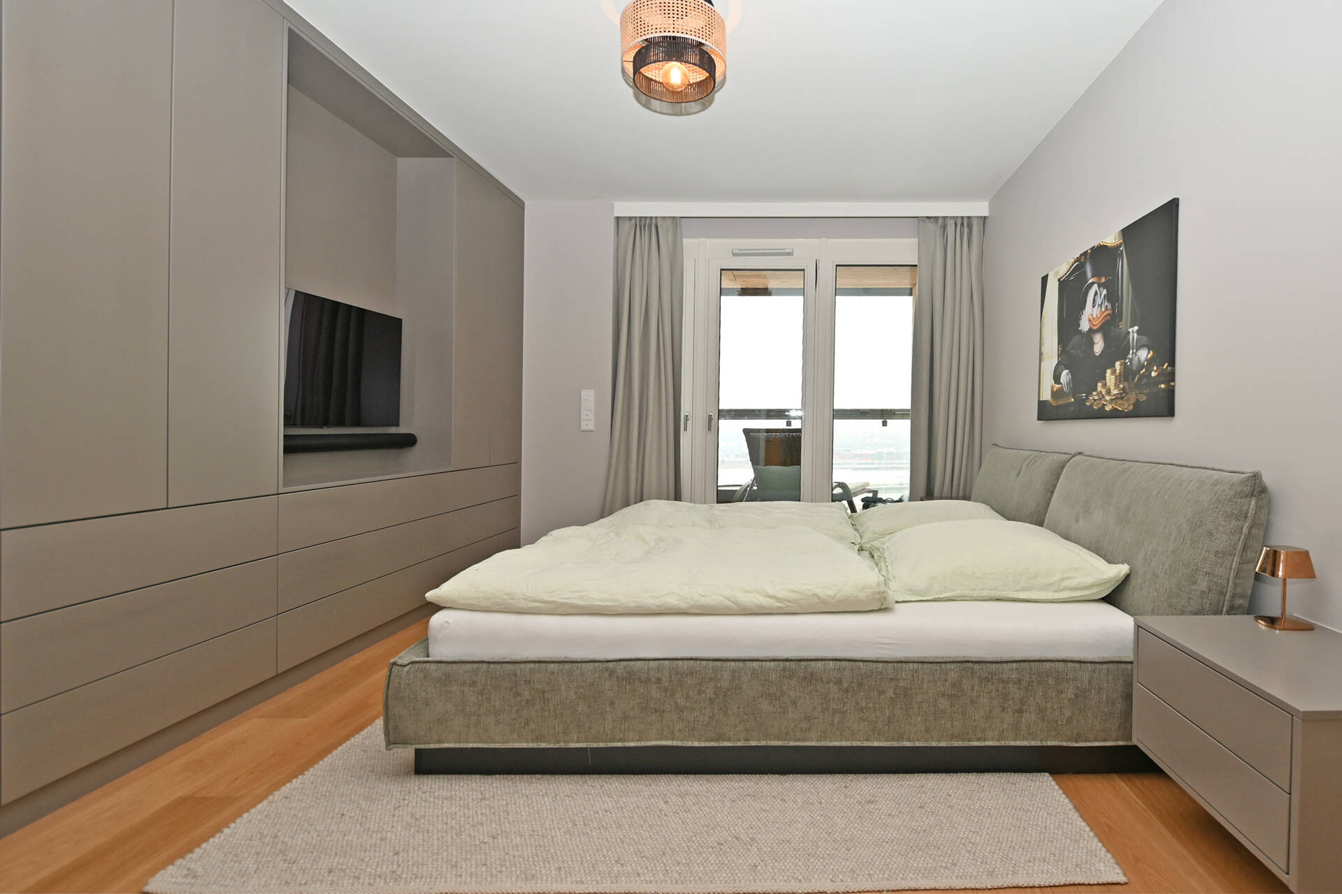 Traumhafte Wohnung in exklusiver Lage mit fabelhaftem Ausblick und Ausstattung in der Hafencity! – Hamburg – Vorschaubild 8