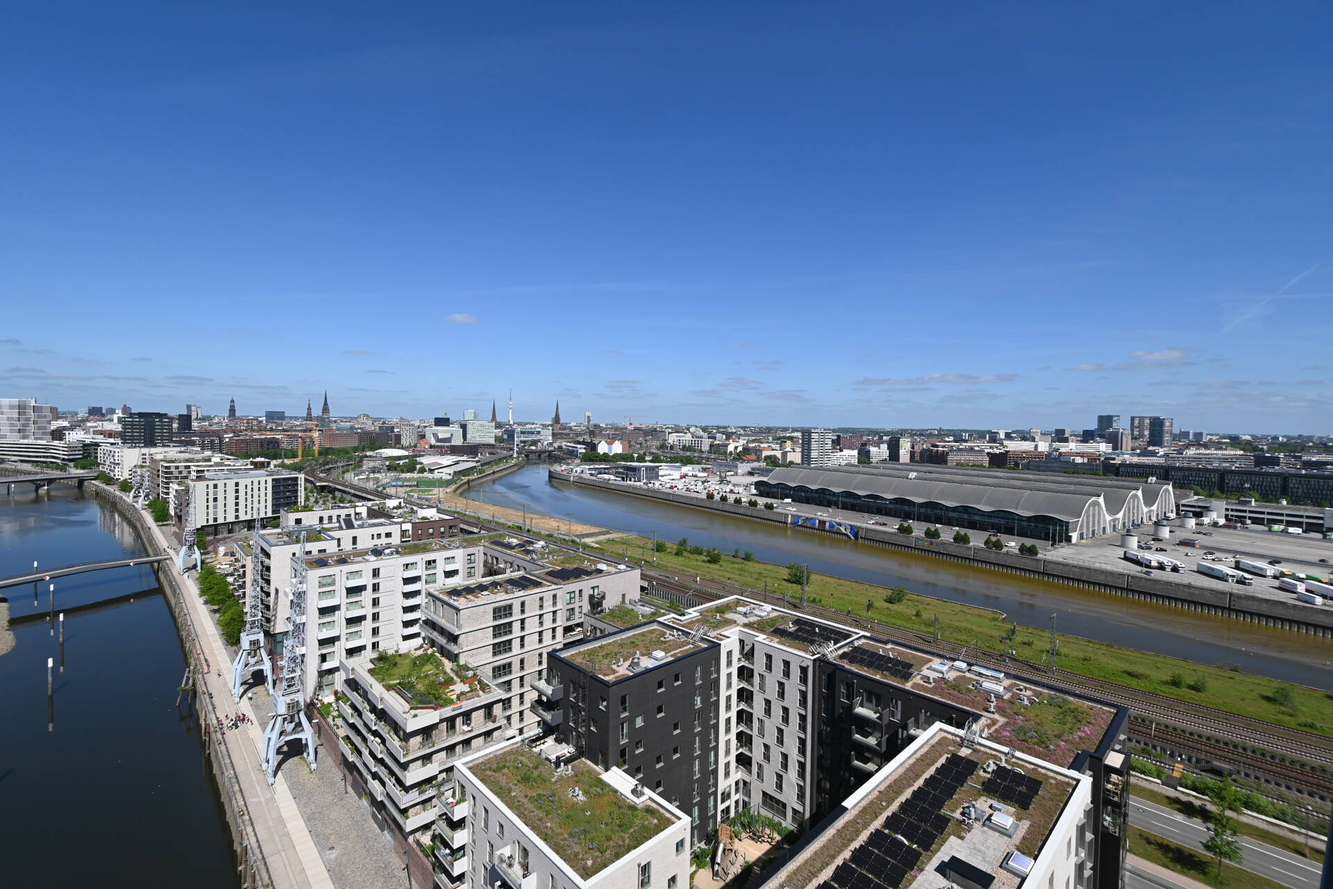 Traumhafte Wohnung in exklusiver Lage mit fabelhaftem Ausblick und Ausstattung in der Hafencity! – Hamburg – Vorschaubild 17