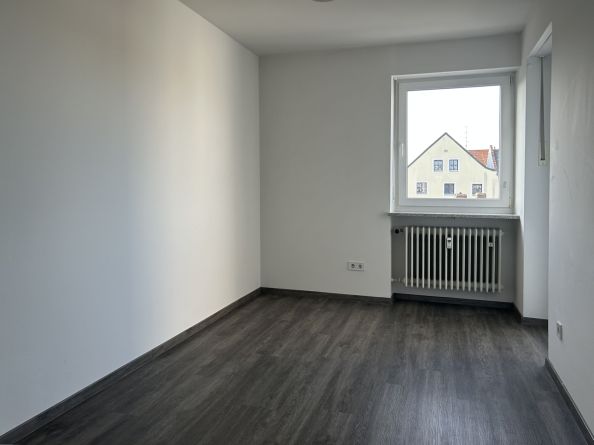 EI6775 Ruhige, großzügige 4-Zimmer-Eigentumswohnung mit Südloggia und Donaublick / Regensburg - Weichs – Regensburg – Vorschaubild 4