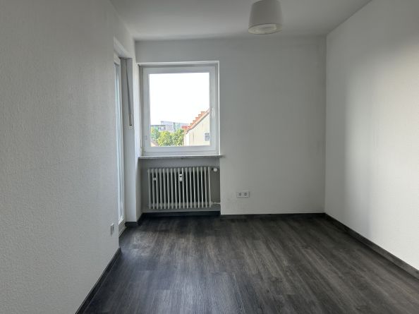 EI6775 Ruhige, großzügige 4-Zimmer-Eigentumswohnung mit Südloggia und Donaublick / Regensburg - Weichs – Regensburg – Vorschaubild 5