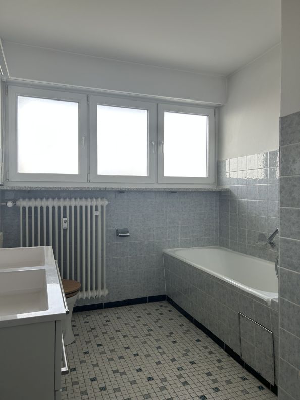 EI6775 Ruhige, großzügige 4-Zimmer-Eigentumswohnung mit Südloggia und Donaublick / Regensburg - Weichs – Regensburg – Vorschaubild 9
