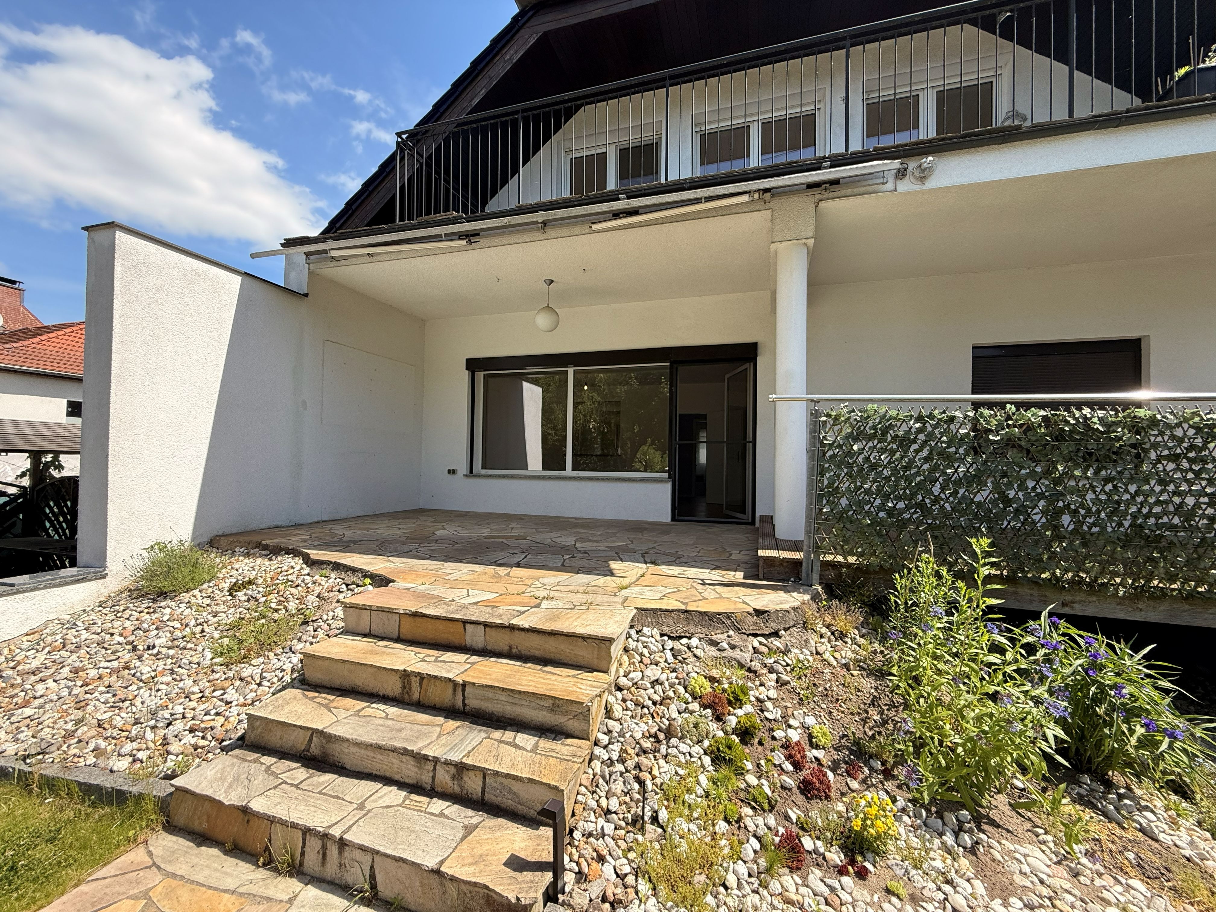 Pool, Sonne, Privatsphäre – Familienhaus mit außergewöhnlichem Raumgefühl – Berlin – Vorschaubild 3
