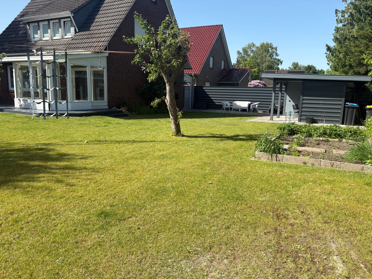 gepflegtes, laufend modernisiertes Wohnhaus in zentrumsnaher Lage von Papenburg zu verkaufen – Papenburg – Vorschaubild 2