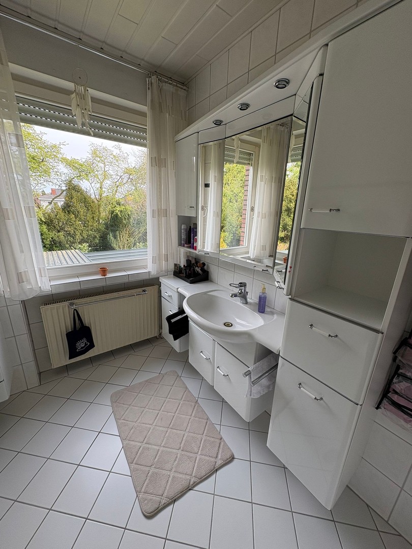 gepflegtes, laufend modernisiertes Wohnhaus in zentrumsnaher Lage von Papenburg zu verkaufen – Papenburg – Vorschaubild 8