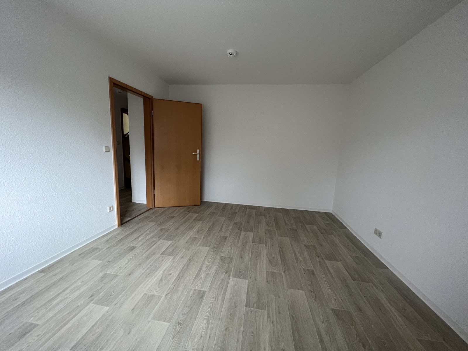 Schöner Wohnen in toller Wohnlage – Chemnitz – Vorschaubild 2