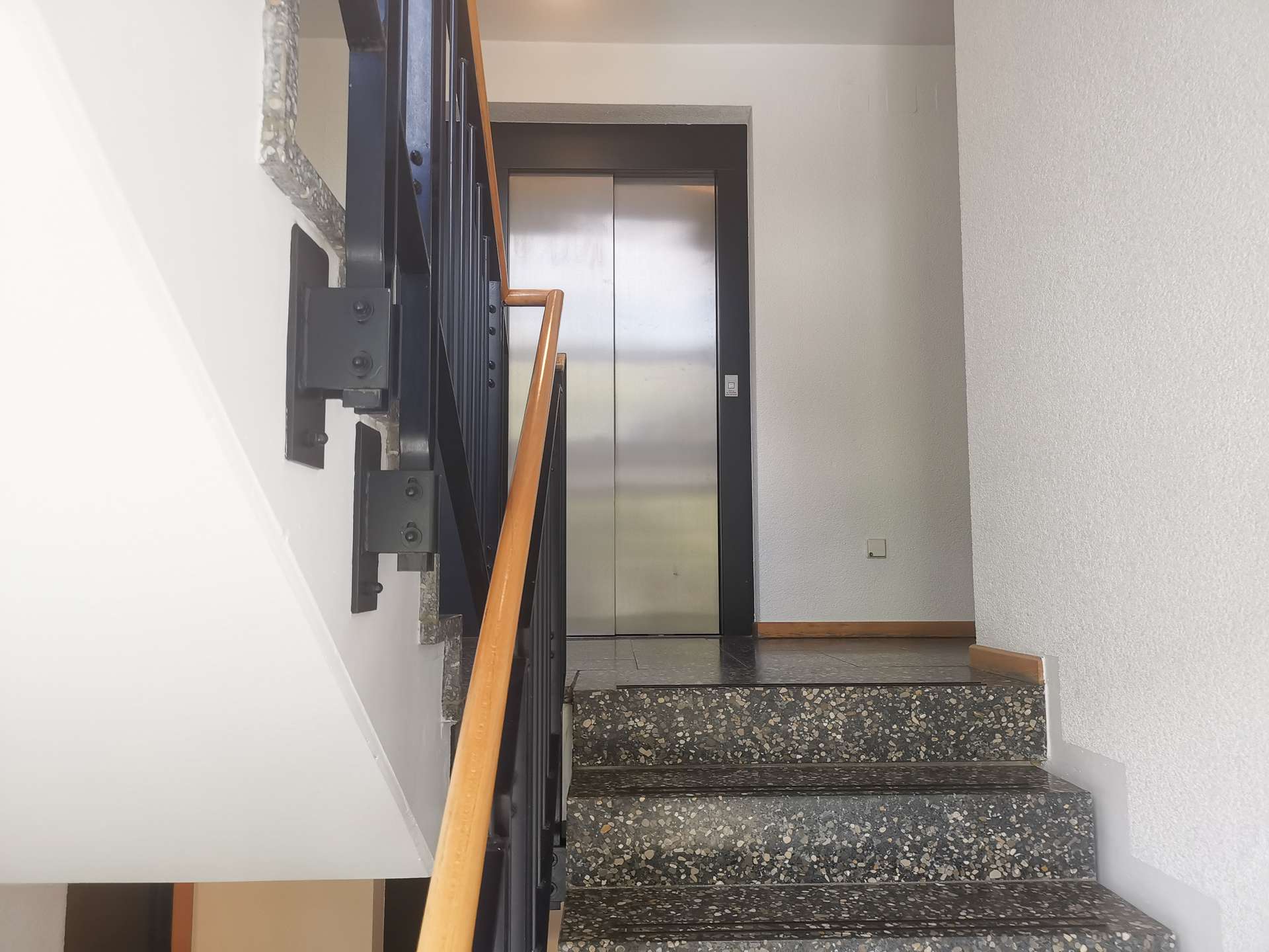 Helles und großzügiges Apartment mit Einbauküche und Tiefgaragenstellplatz – Leipzig – Vorschaubild 10