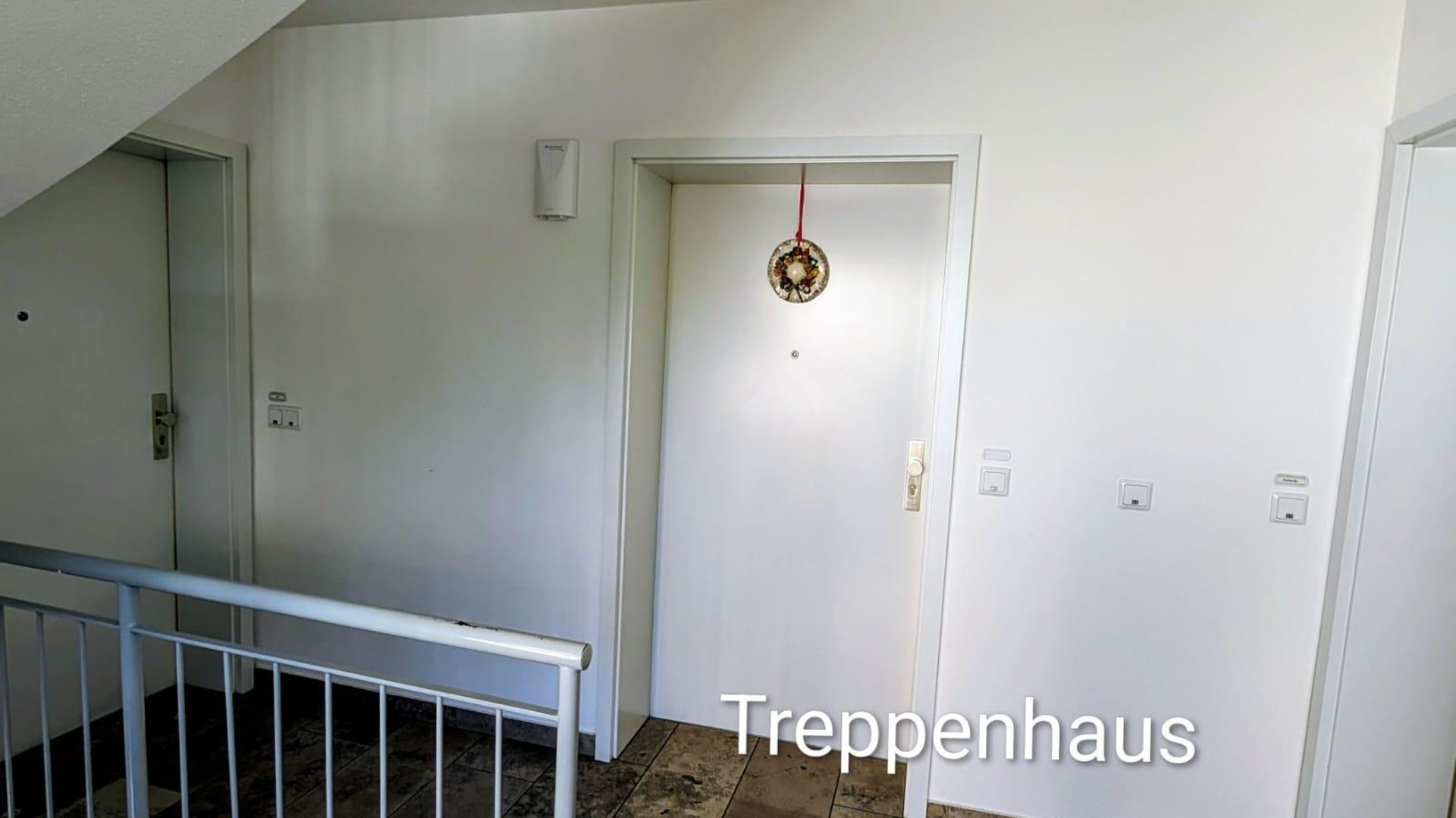 1-Zimmer Apartment Ingolstadt mit Balkon, Tiefgarage von privat – Ingolstadt – Vorschaubild 11