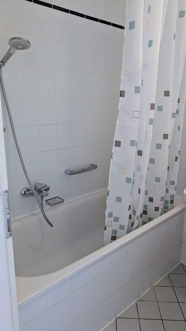 1-Zimmer Apartment Ingolstadt mit Balkon, Tiefgarage von privat – Ingolstadt – Vorschaubild 12