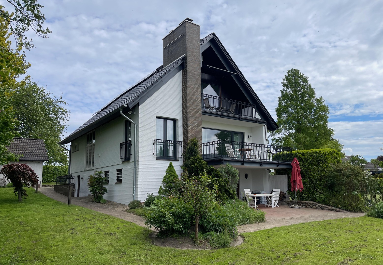 großzügiges Familienhaus, nahe der Stadt, in ländlicher Umgebung, mit weitem Horizont – Hamburg – Vorschaubild 6